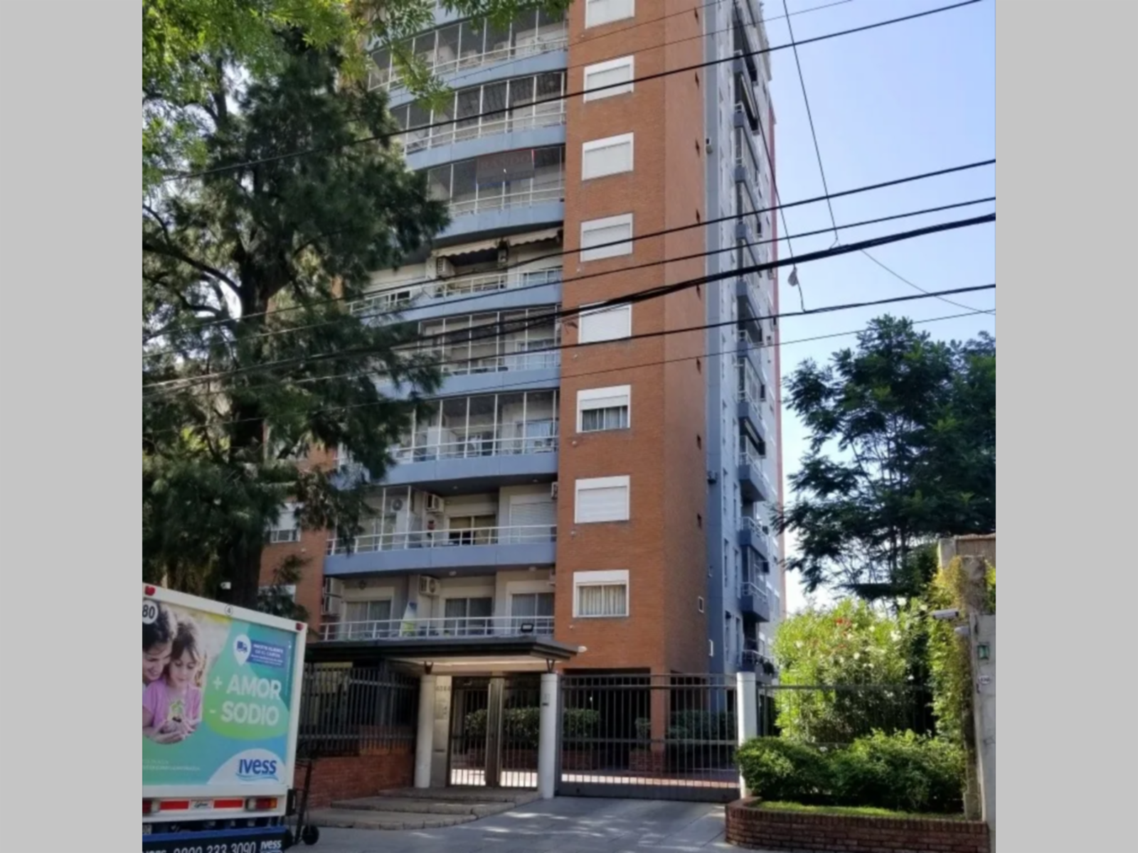 COCHERA CUBIERTA OPCIONAL - Departamento en Venta en Floresta 4 ambientes 2 baños + balcón 74 m2 lateral en torre, con parque y piscina - Ramón Falcón 4000 — foto 2