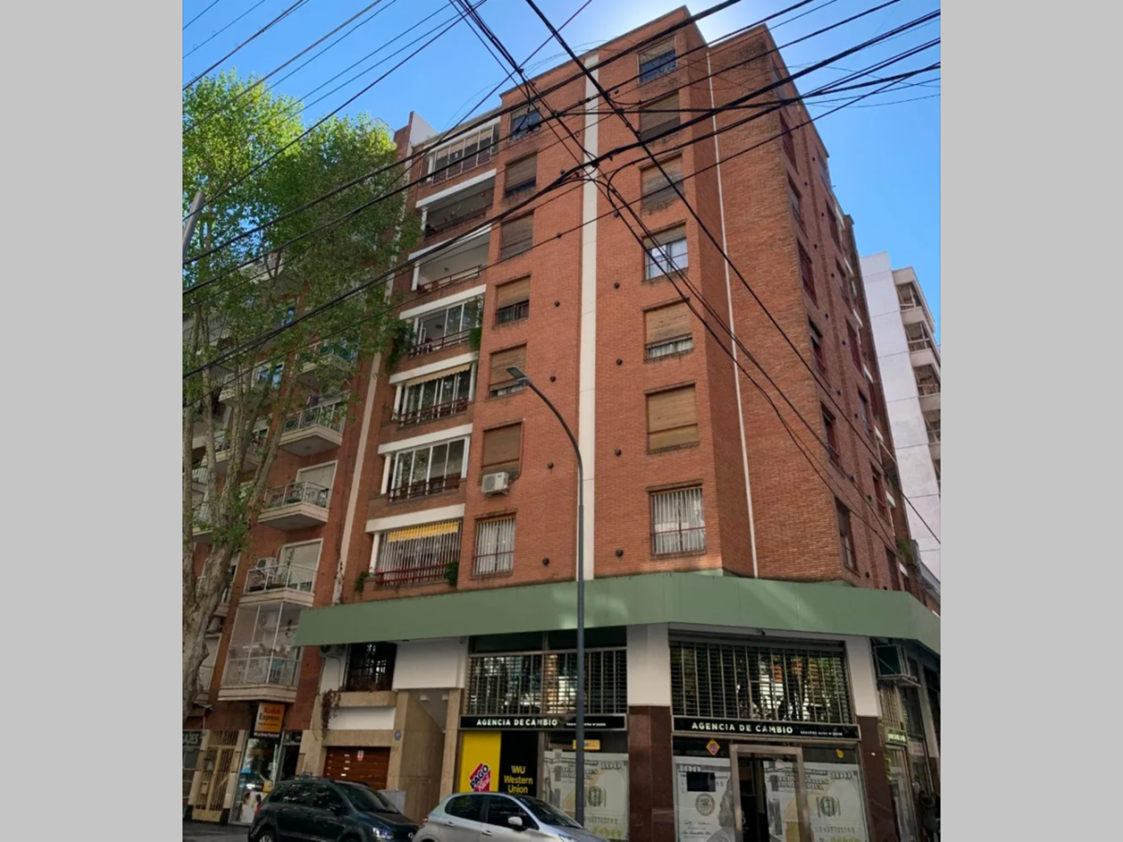 Departamento en Venta en Flores 4 ambientes 2 dormitorios 2 baños 75 m2 + balcón aterrazado - Ramón Falcón 2100 — foto 3