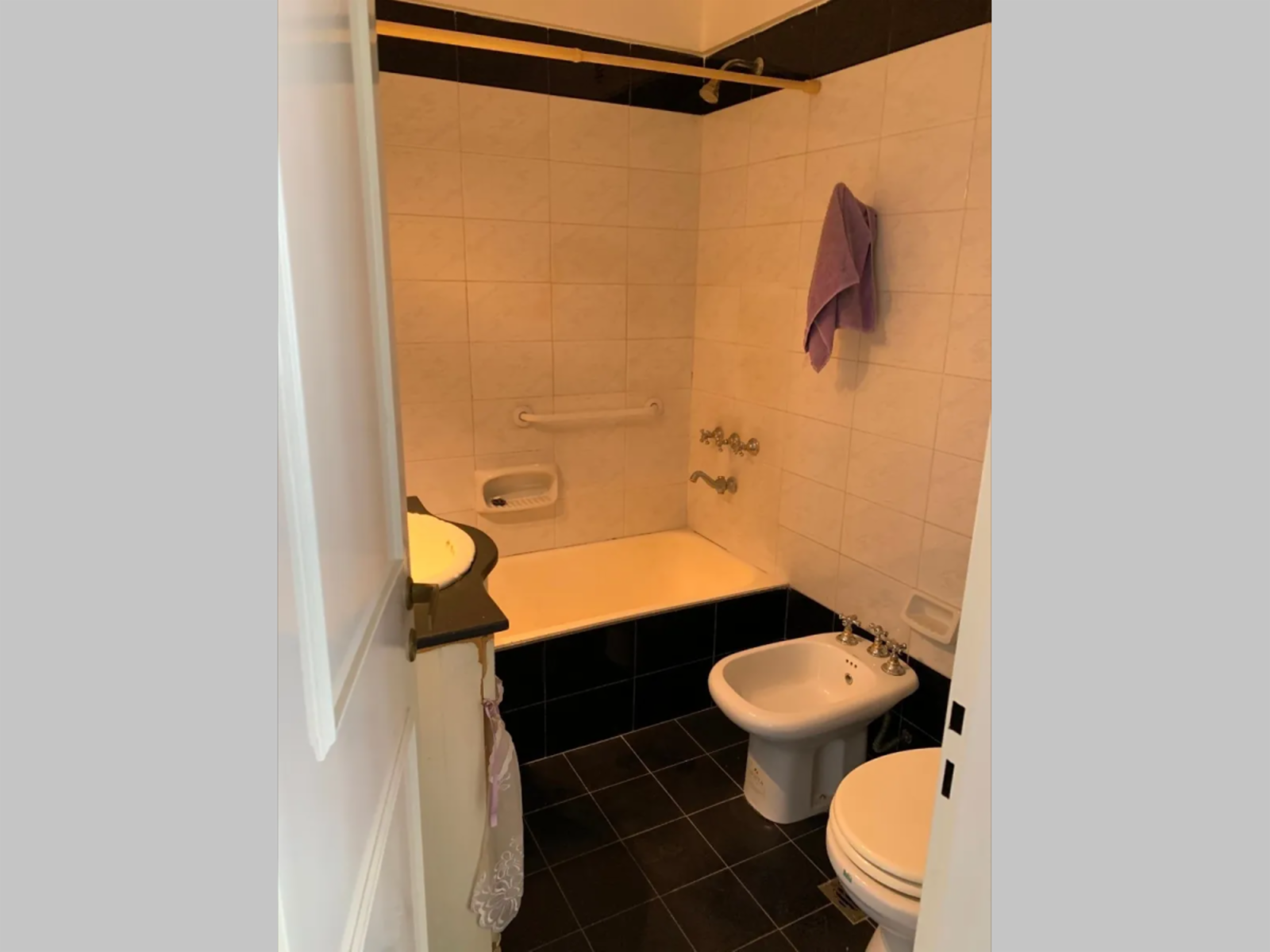 Departamento en Venta en Flores 4 ambientes 2 dormitorios 2 baños 75 m2 + balcón aterrazado - Ramón Falcón 2100 — foto 14