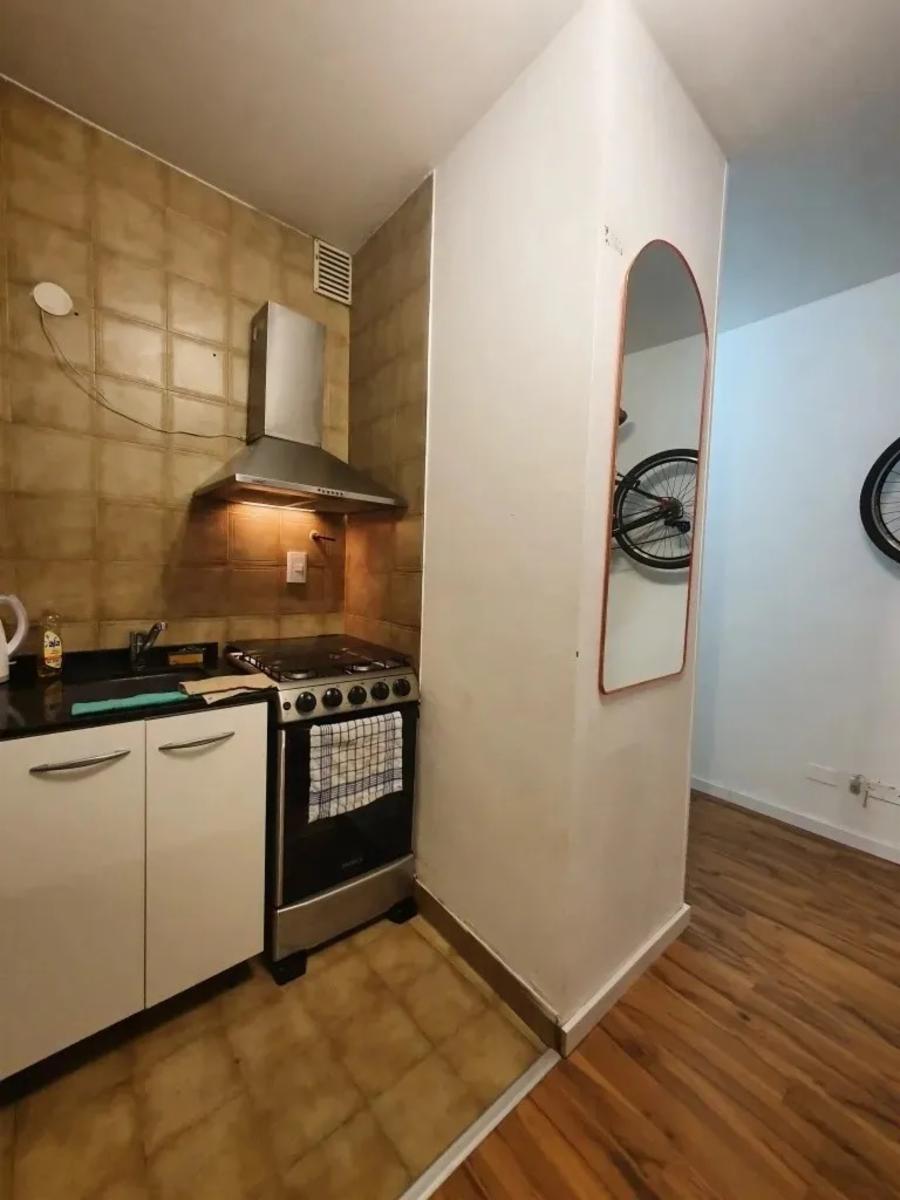 EXCELENTE MONO AMBIENTE MUY AMPLIO ZONA BALVANERA — foto 4