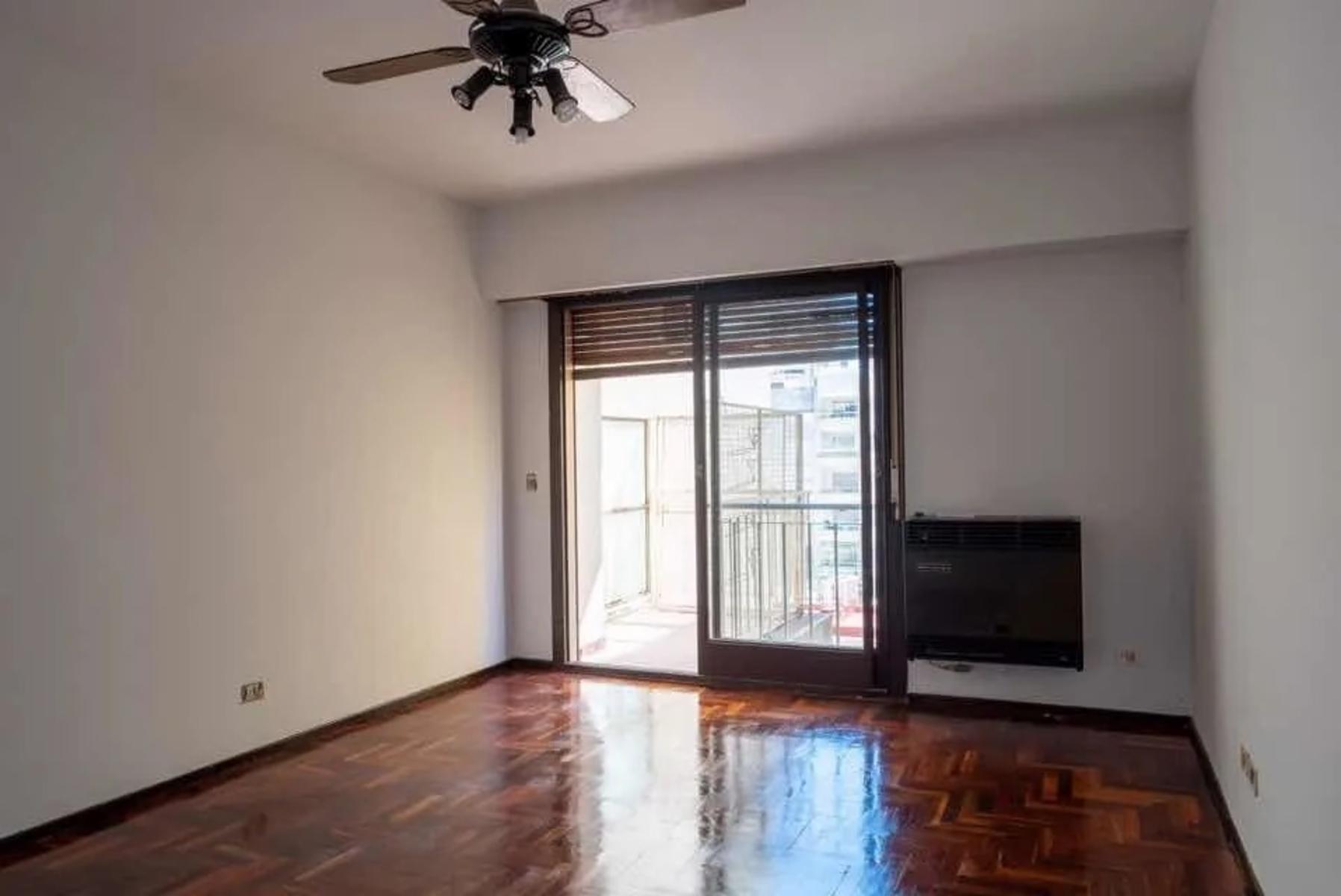 EXCELENTE DEPARTAMENTO DE 3 AMBIENTES CON COCHERA EN CABALLITO — foto 4