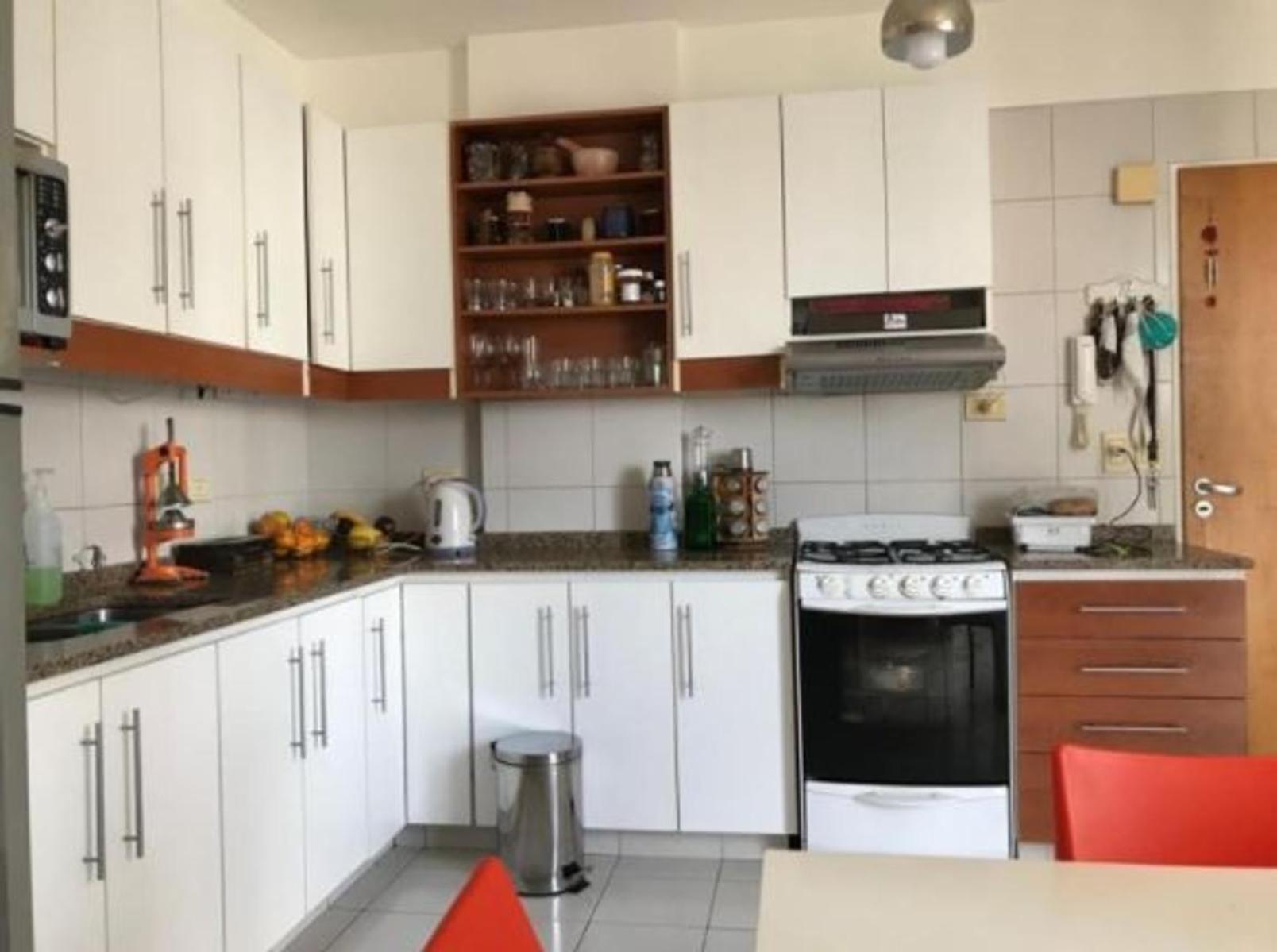 EXCELENTE DEPARTAMENTO CON PISCINA Y COCHERA DE 4 AMBIENTES — foto 3