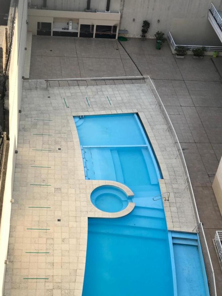 EXCELENTE DEPARTAMENTO CON PISCINA Y COCHERA DE 4 AMBIENTES — foto 2