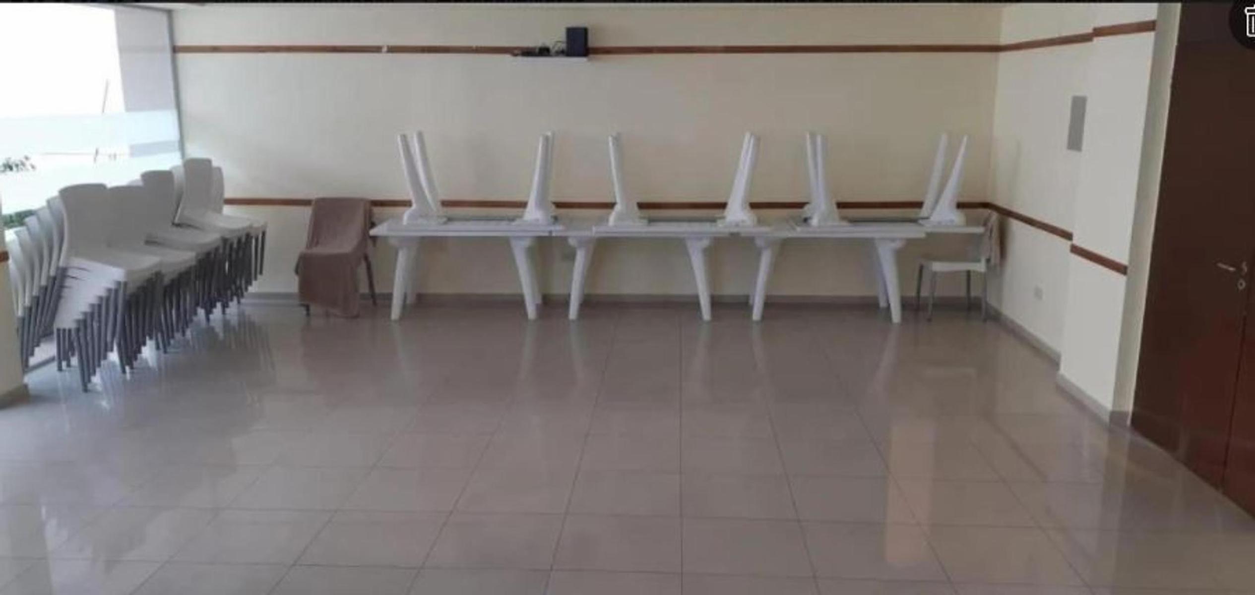 EXCELENTE DEPARTAMENTO CON PISCINA Y COCHERA DE 4 AMBIENTES — foto 9
