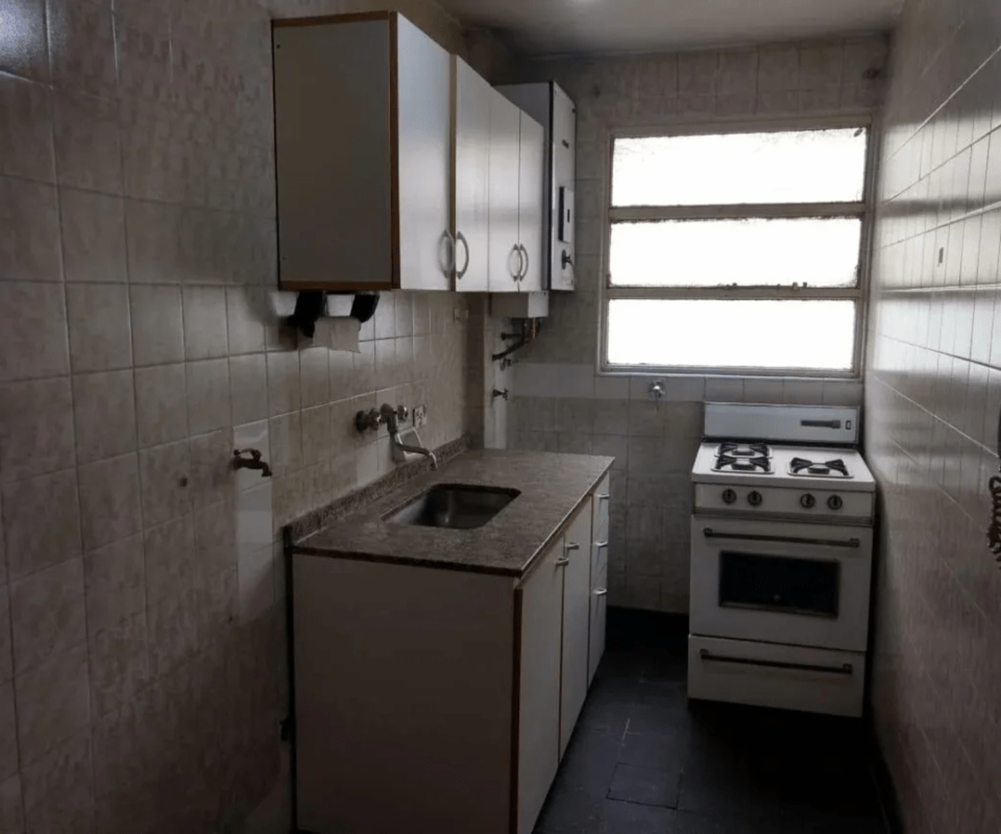 OPORTUNIDAD DEPTO. DE 2 AMB. EN BARRIO NORTE PISO BAJO FRENTE LUMINOSO — foto 3