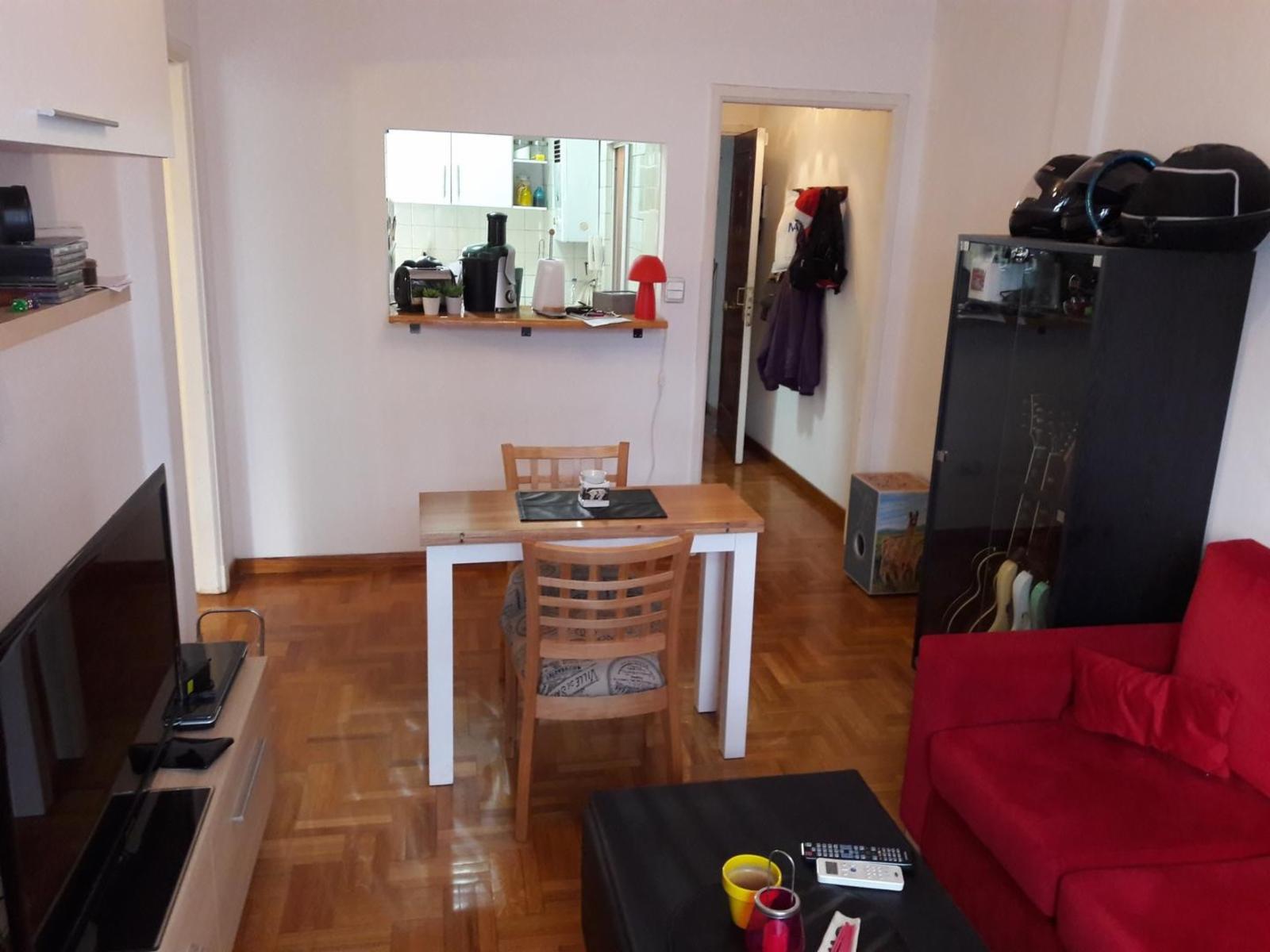Excelente Depto. De 3 Amb. Piso 2 X Escal, sin Expensas — foto 2