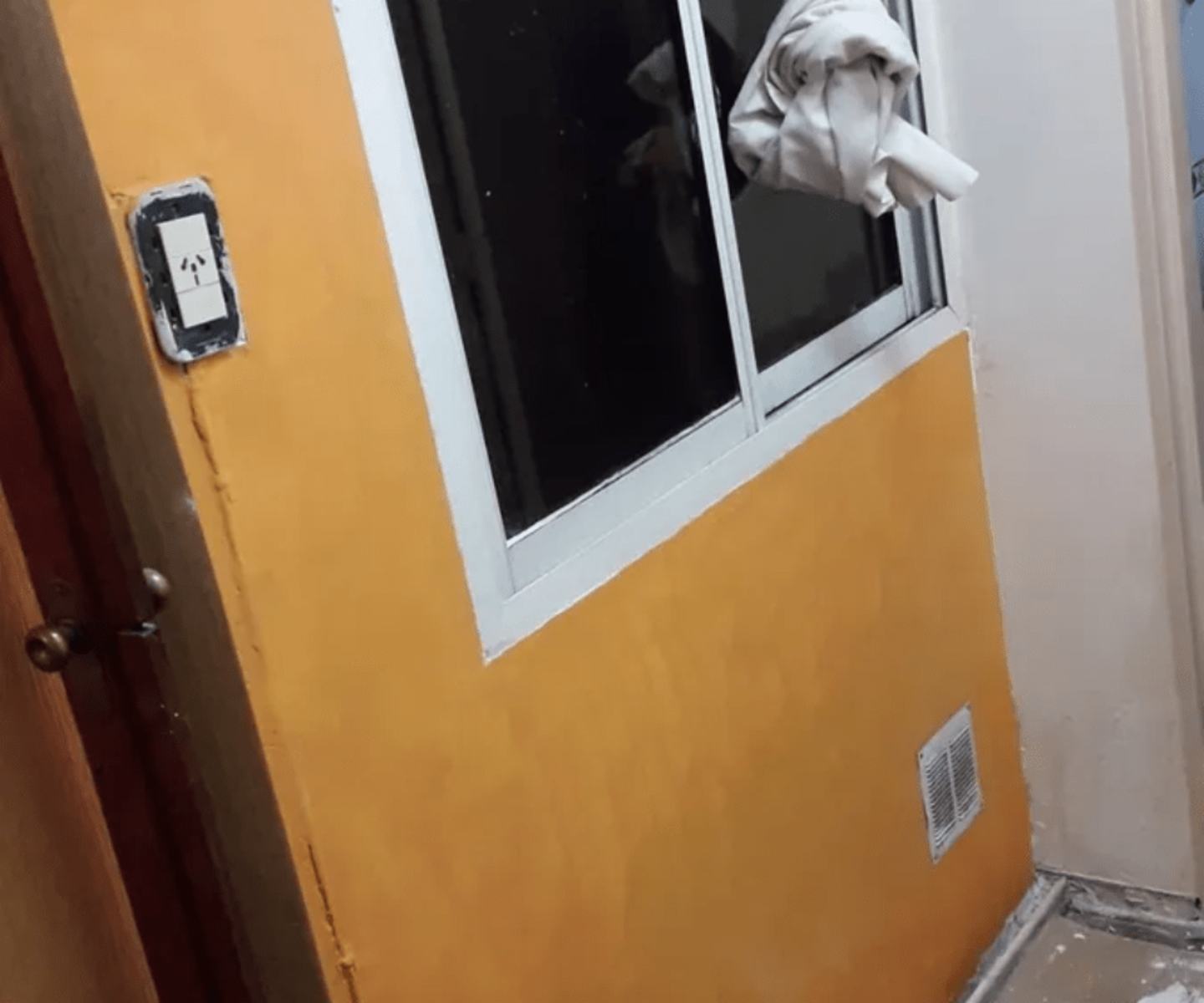 MONOAMBIENTE PISO 2 POR ESCALERA INTERNO — foto 9