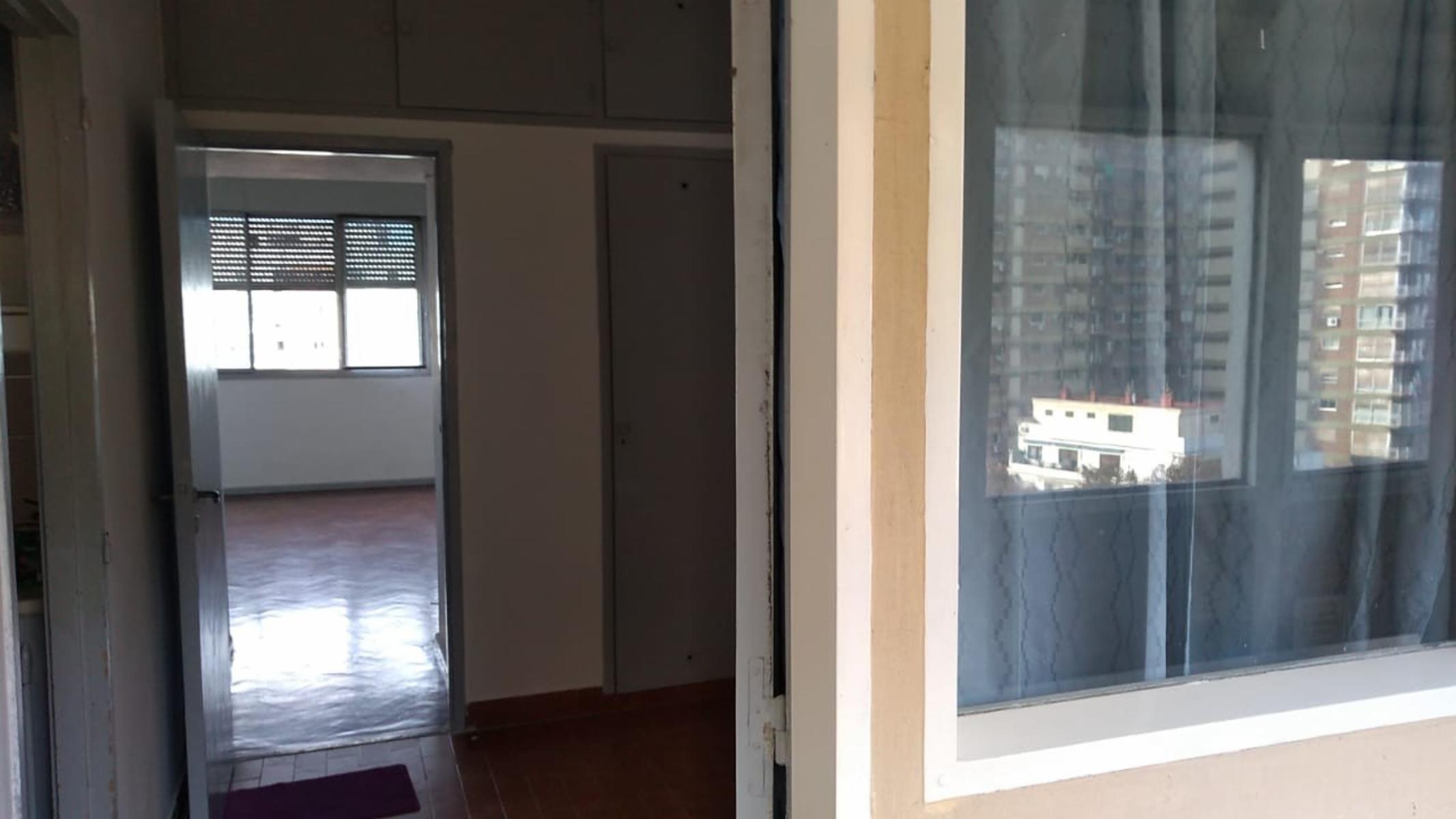 EXCELENTE MONOAMBIENTE LUMINOSO EN CABALLITO APTO PROFESIONAL — foto 6