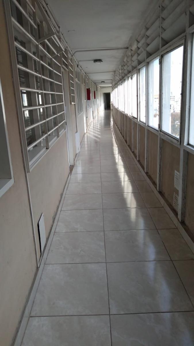 EXCELENTE MONOAMBIENTE LUMINOSO EN CABALLITO APTO PROFESIONAL — foto 7