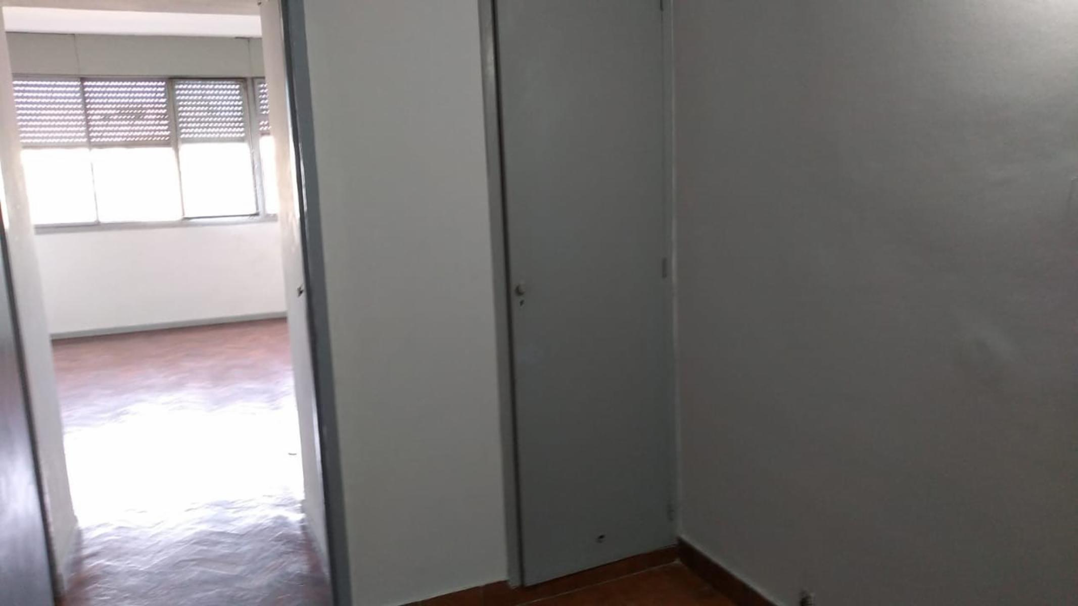 EXCELENTE MONOAMBIENTE LUMINOSO EN CABALLITO APTO PROFESIONAL — foto 10