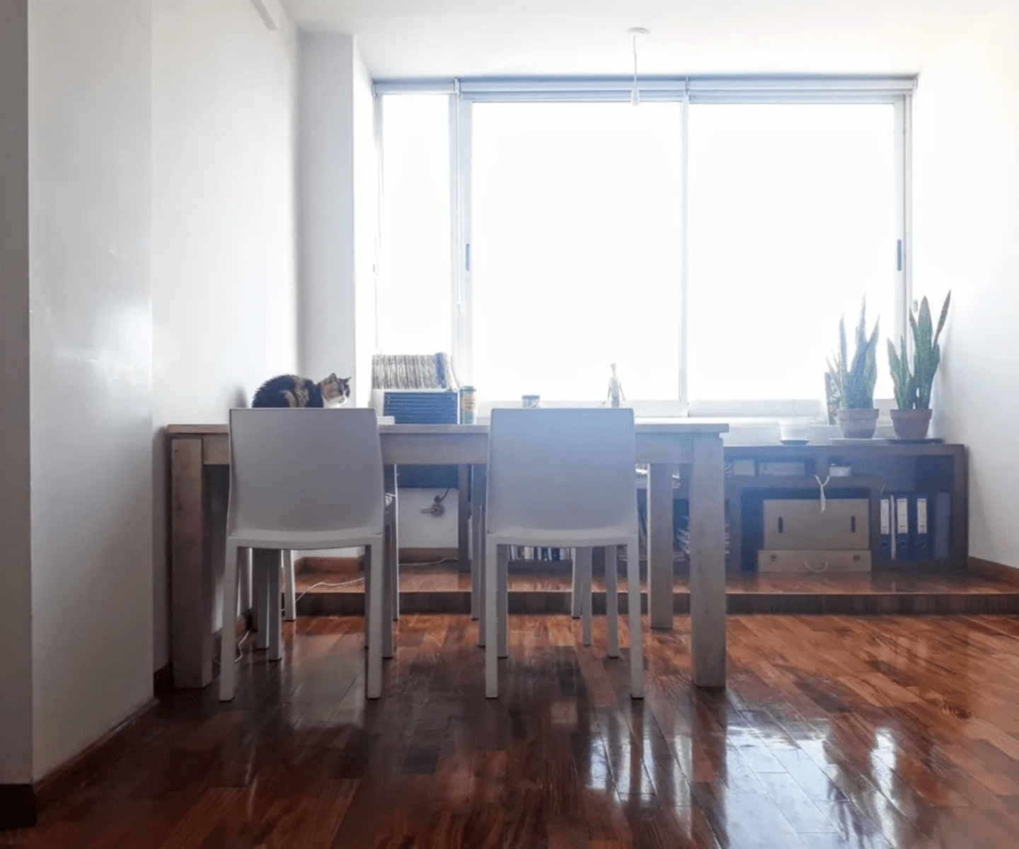 EXCELENTE DEPARTAMENTO DE 2 AMBIENTES MUY LUMINOSO 15 AÑOS ANTIGUEDAD — foto 2