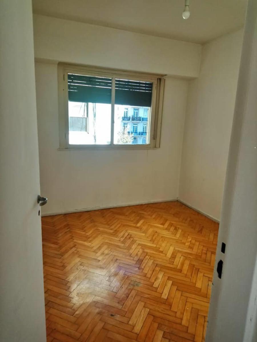EXCELENTE DEPARTAMENTO DE 3 AMBIENTES CON DEPENDENCIA MUY LUMINOSO