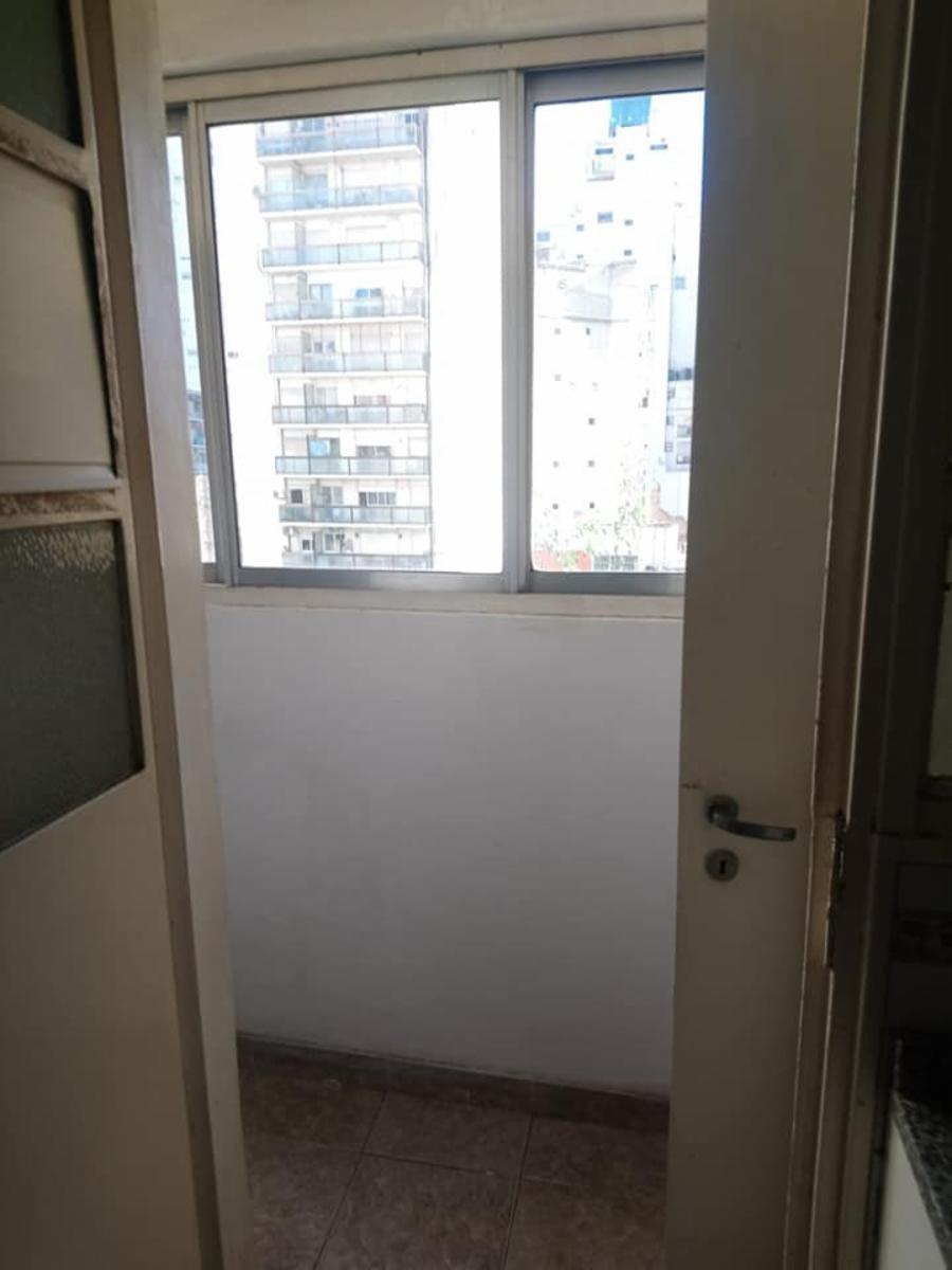 EXCELENTE DEPARTAMENTO DE 3 AMBIENTES CON DEPENDENCIA MUY LUMINOSO — foto 4