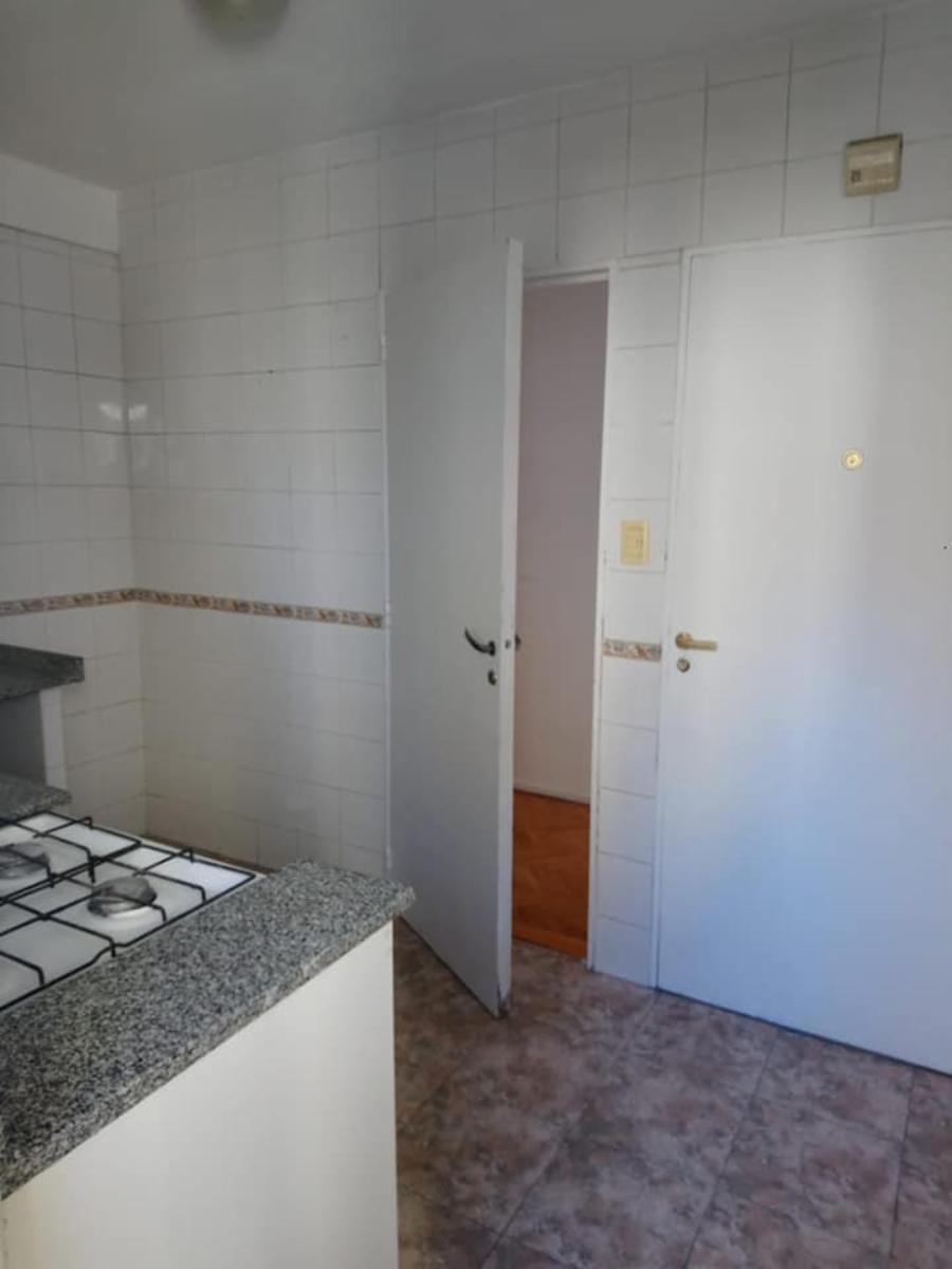 EXCELENTE DEPARTAMENTO DE 3 AMBIENTES CON DEPENDENCIA MUY LUMINOSO — foto 13