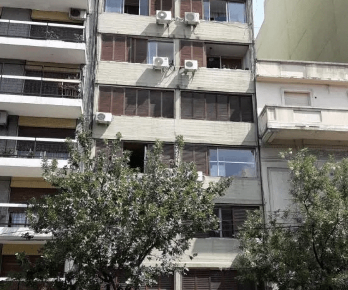 EXCELENTE MONOAMBIENTE, AMPLIO, LUMINOSO Y AMOBLADO — foto 12
