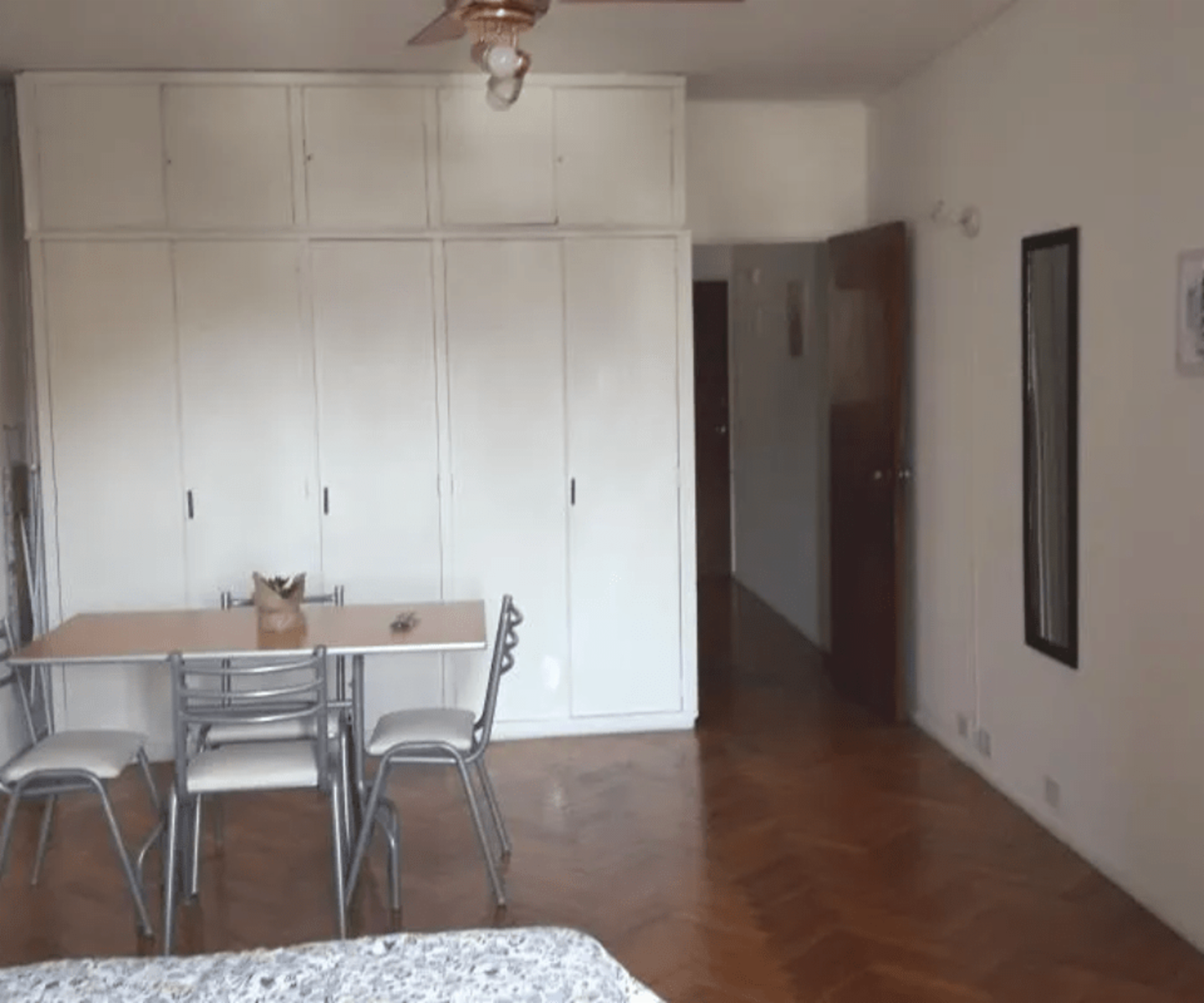 EXCELENTE MONOAMBIENTE, AMPLIO, LUMINOSO Y AMOBLADO — foto 14