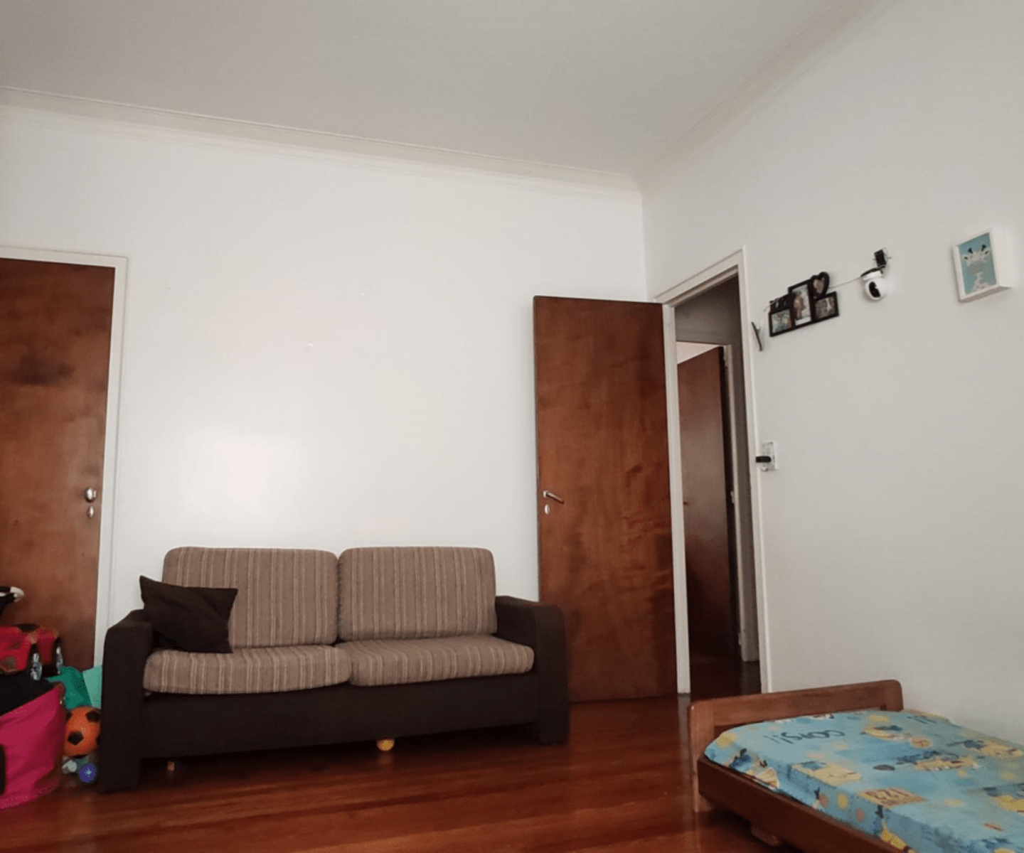 EXCEOLENTE DEPARTAMENTO 3 AMBIENTES MUY LUMINOSO SEMI PISO — foto 9