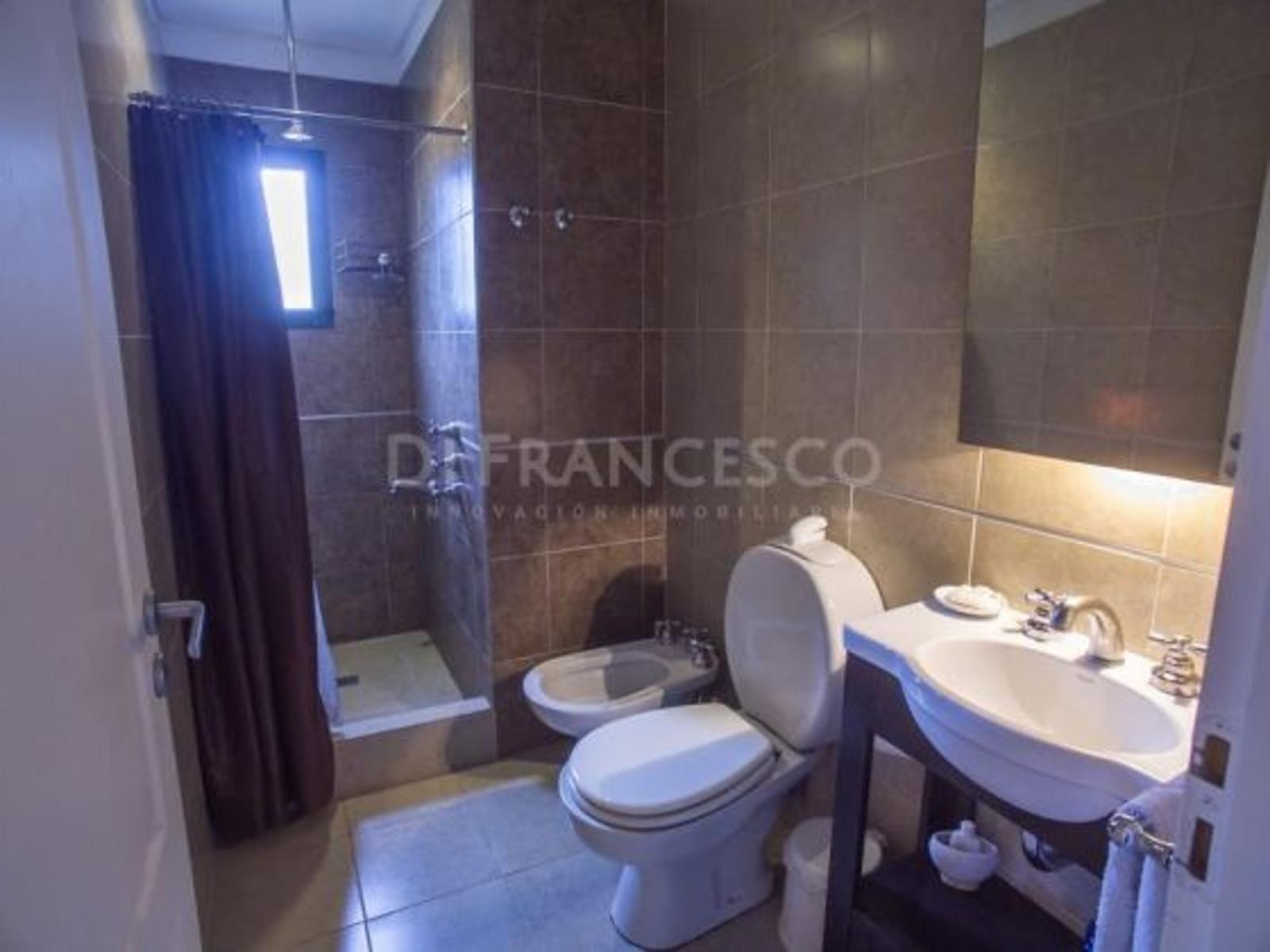 Hermosa casa moderna de 3 dormitorios en Pinamar