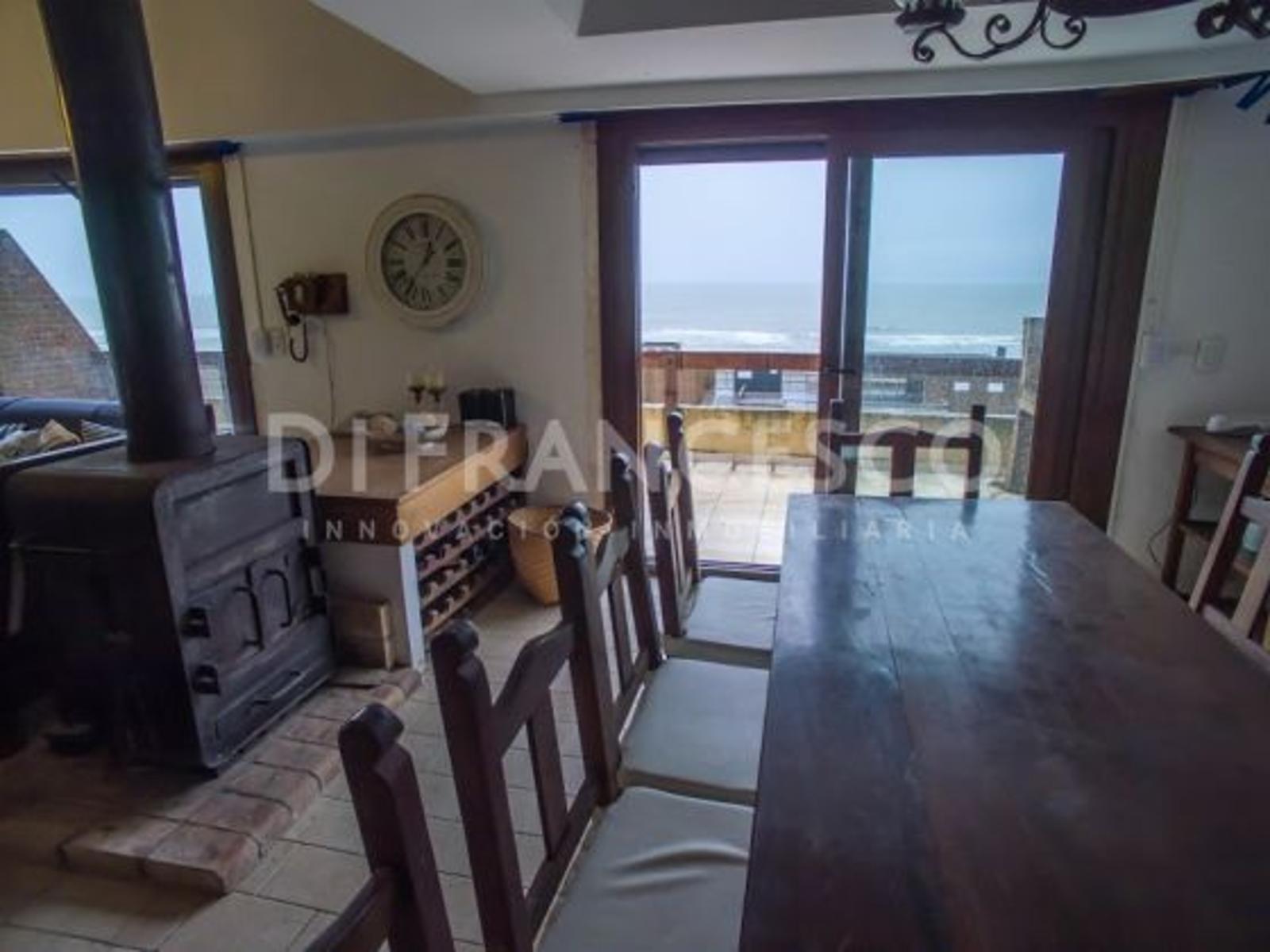Impresionante semipiso frente al mar. Departamento en Venta. — foto 8