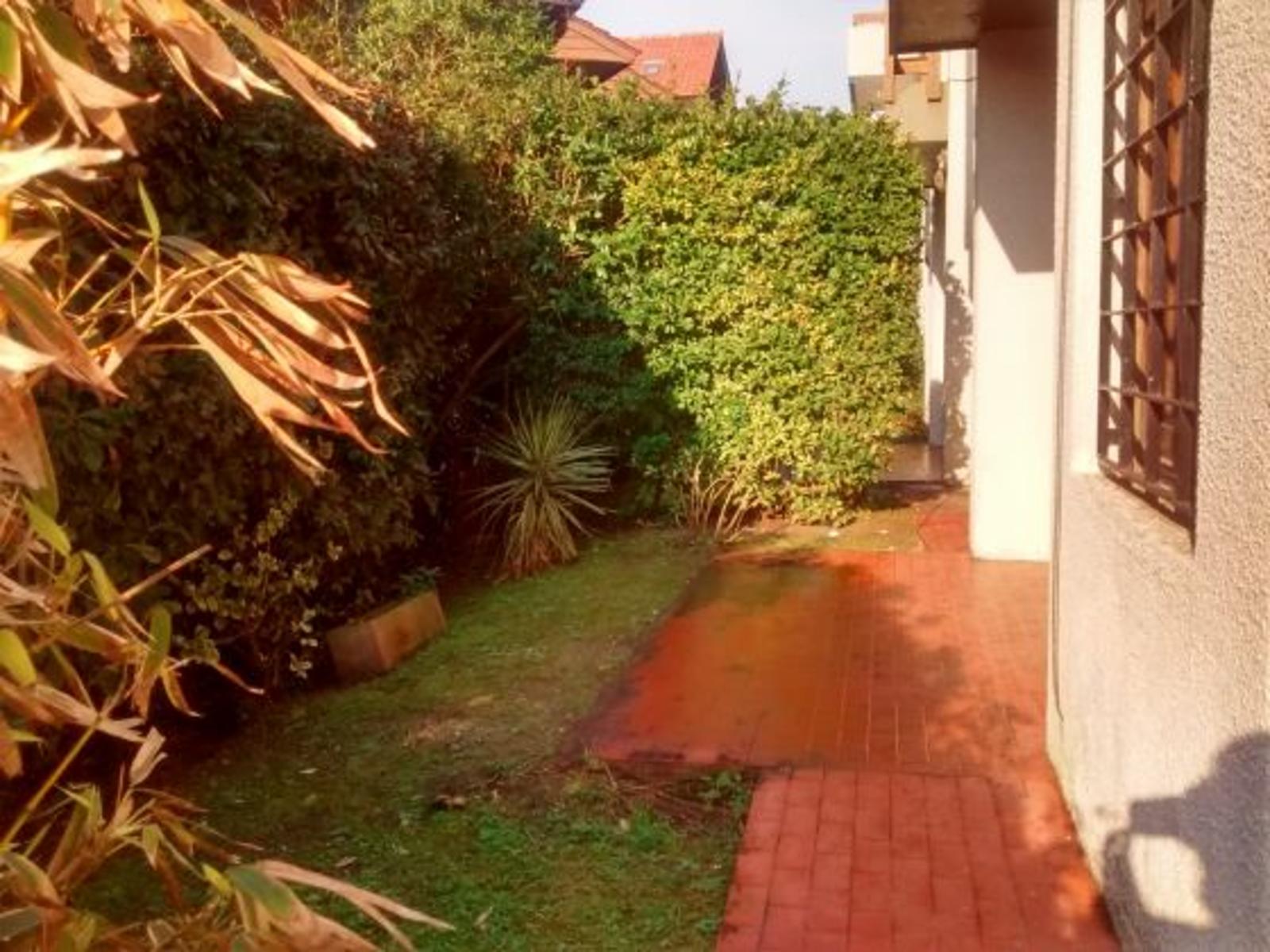 Cómodo departamento con patio, segunda línea al mar. Departamento en Venta. — foto 7
