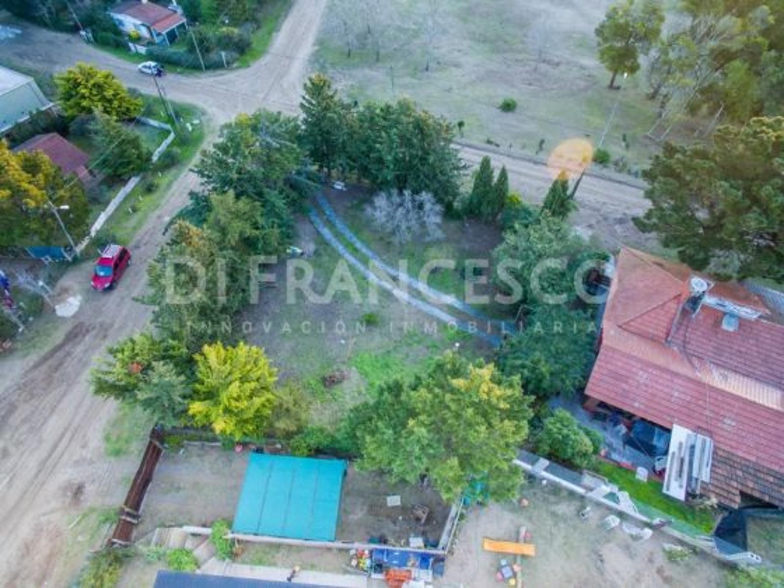 Hermoso lote en esquina. Arbolado. Terreno en Venta. — foto 3