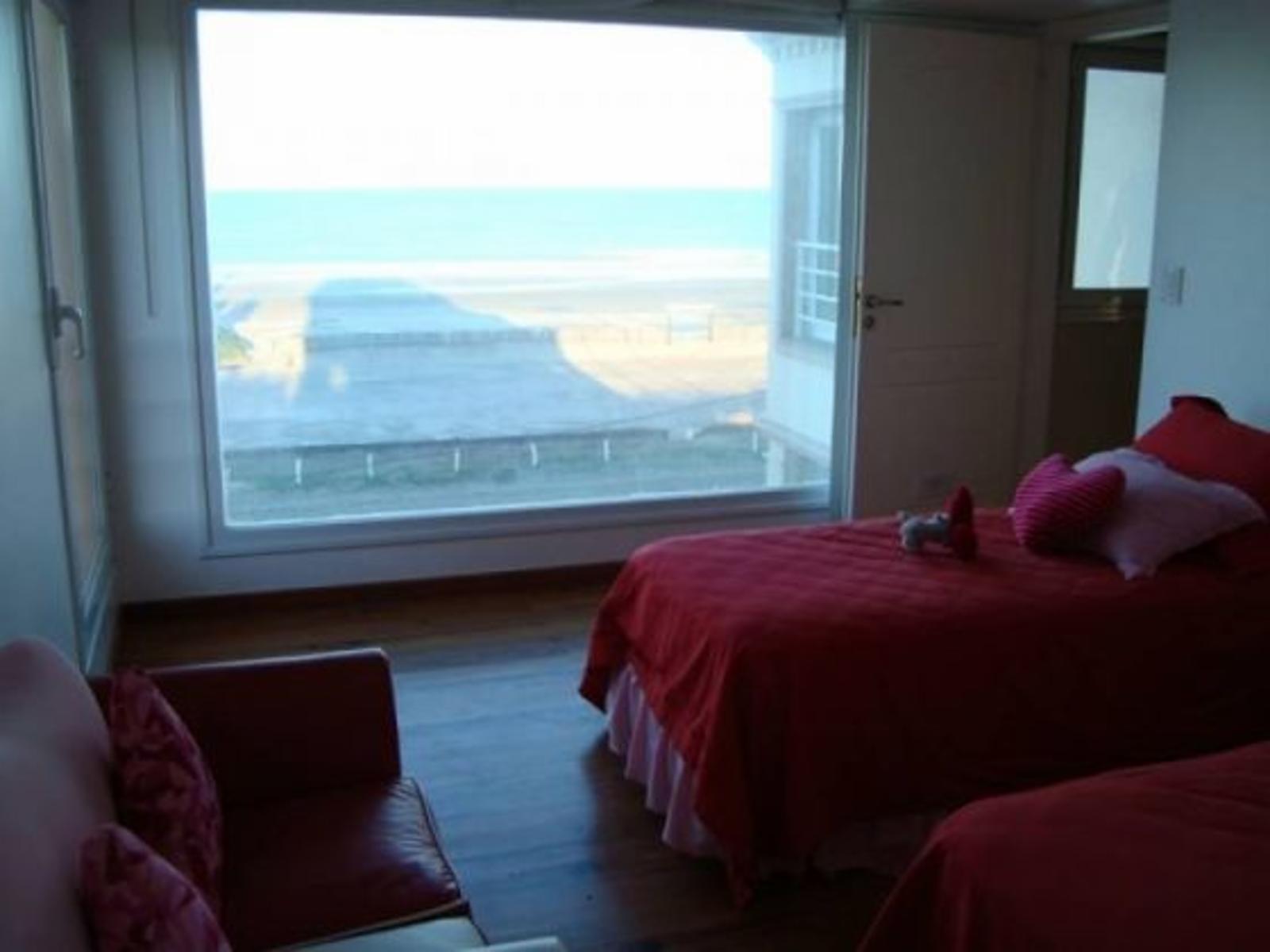 Hermosa casa frente al mar. 4 dormitorios + playroom. Casa en Venta. — foto 5