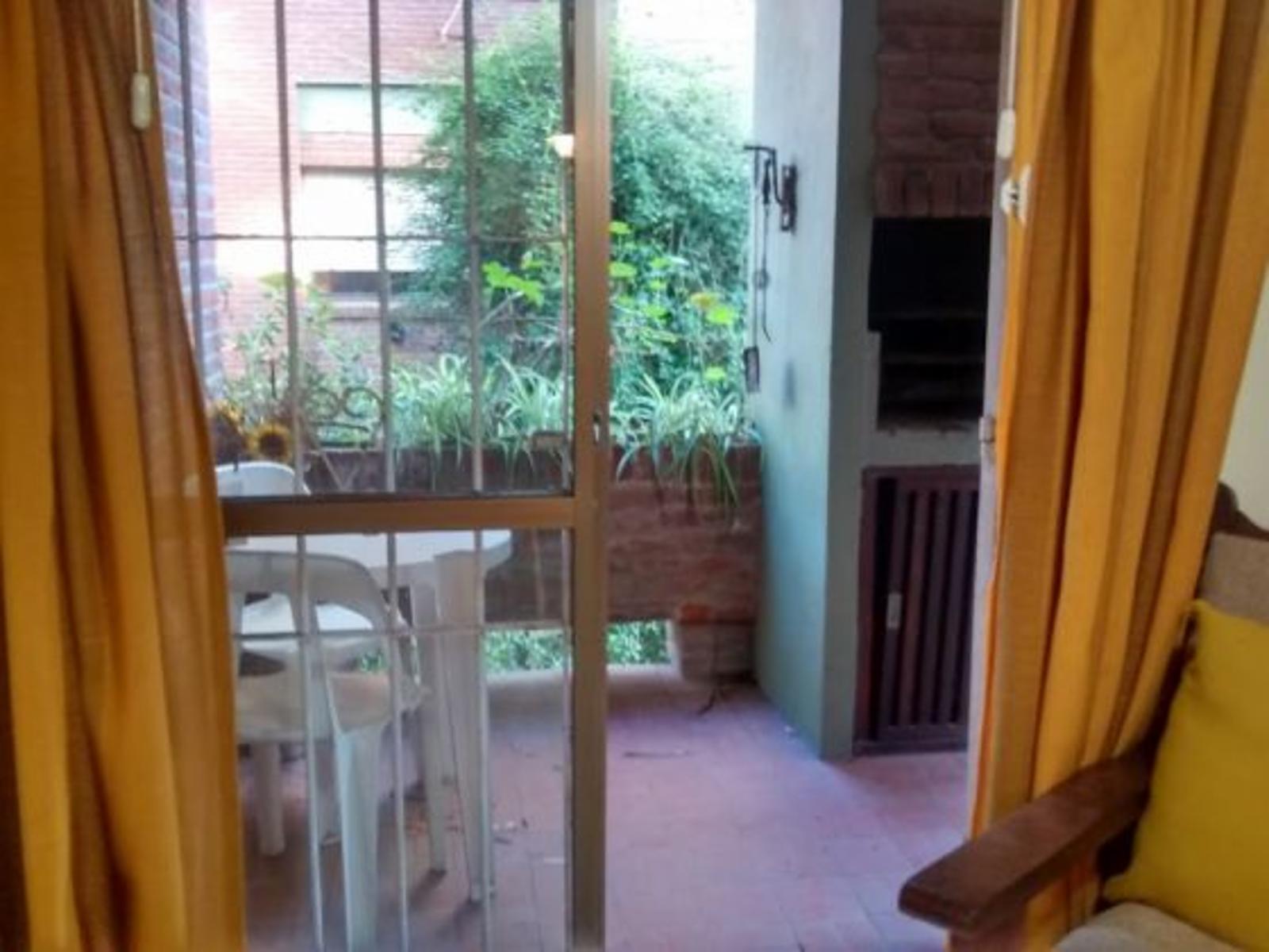 Cómodo departamento en pleno centro de Pinamar. Con cochera y Parrilla. Departamento en Venta. — foto 13
