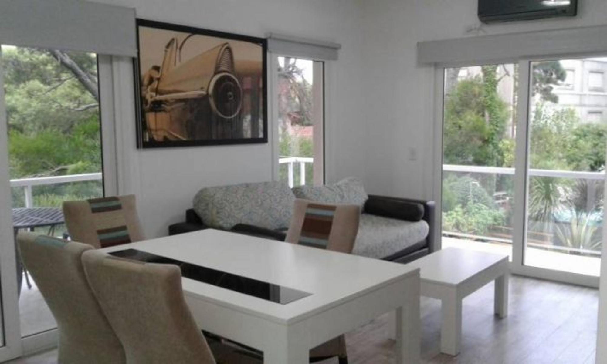 Departamento de 2 dormitorios. A 150 mts del mar. Piscina climatizada. Cochera.. Departamento en Venta. — foto 10