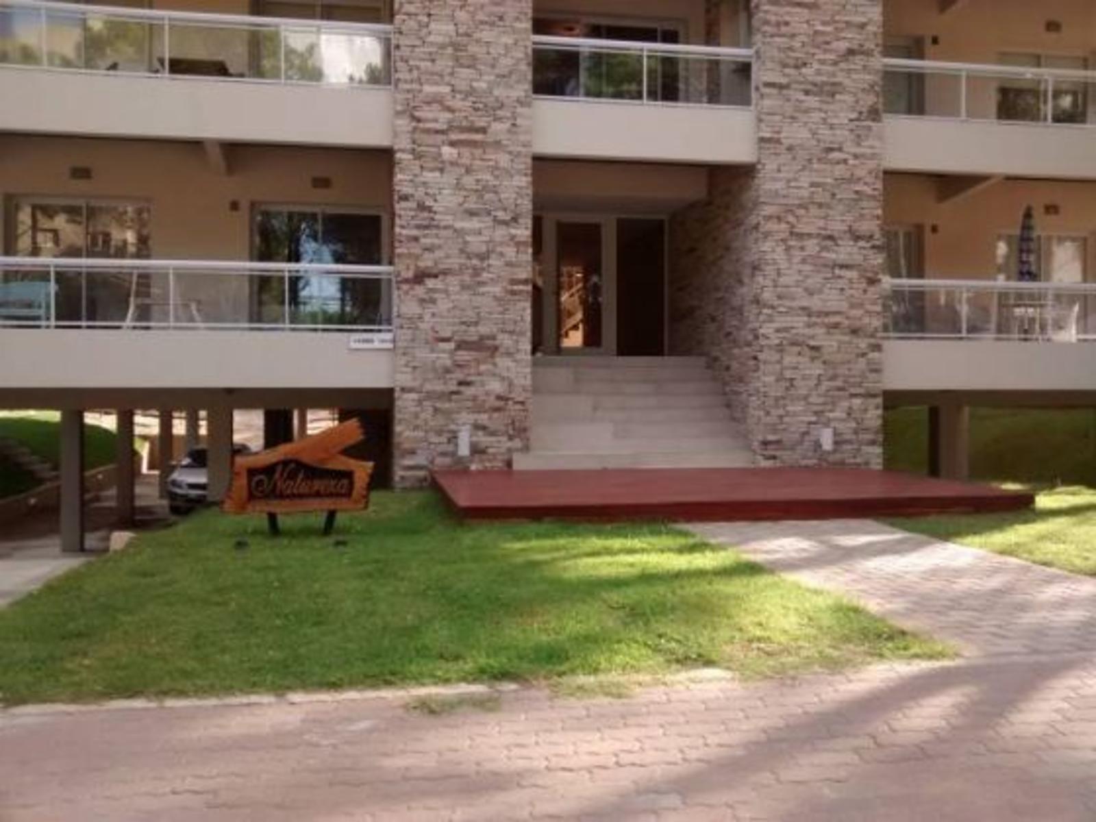Hermoso Monoambiente a estrenar. Con Cochera y piscina. Departamento en Venta. — foto 7