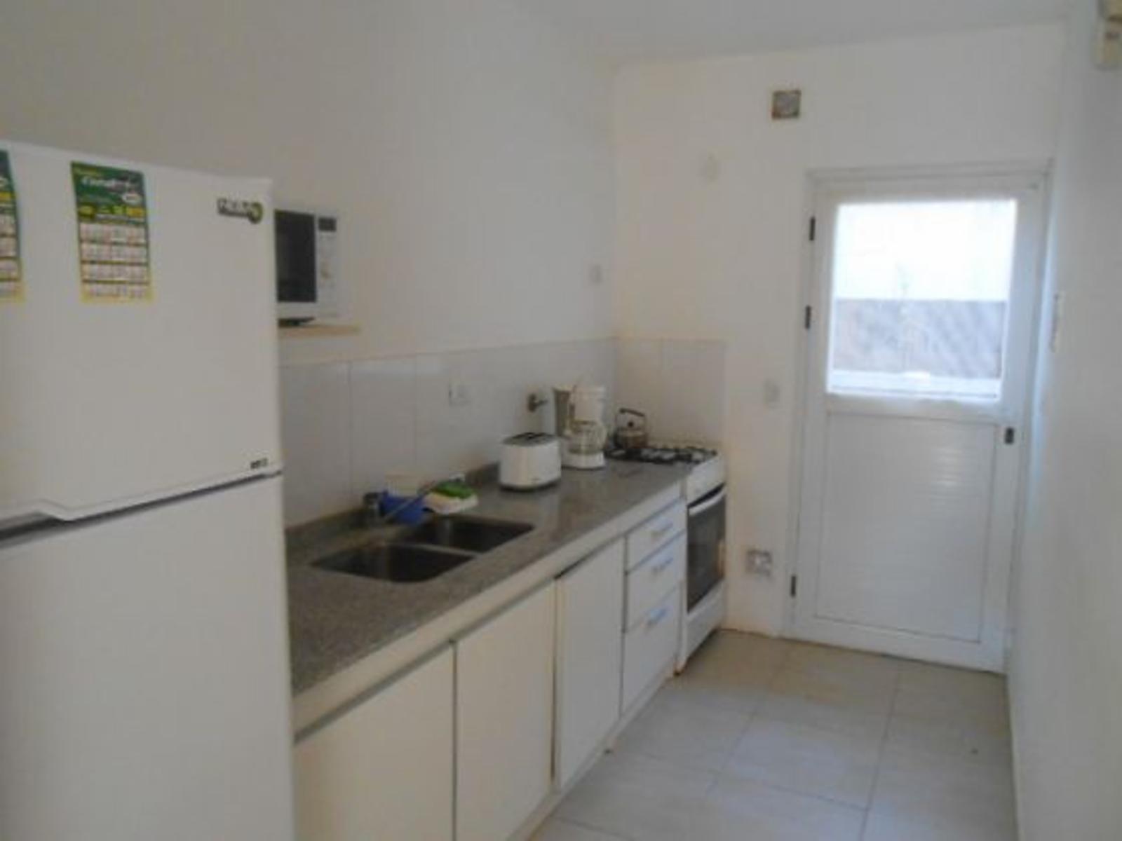 Departamento de 1 dormitorio con patio y jardín propios. A 200 mts del mar. Departamento en Venta. — foto 3