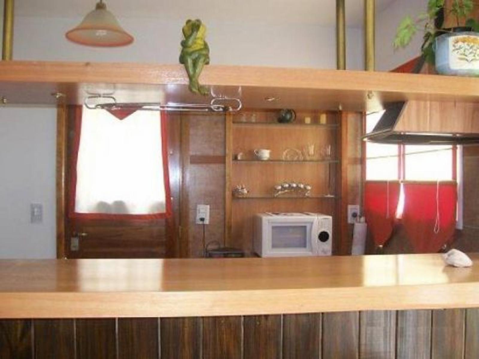 Chalet en Silfides, 4 dormitorios. Casa en Venta.