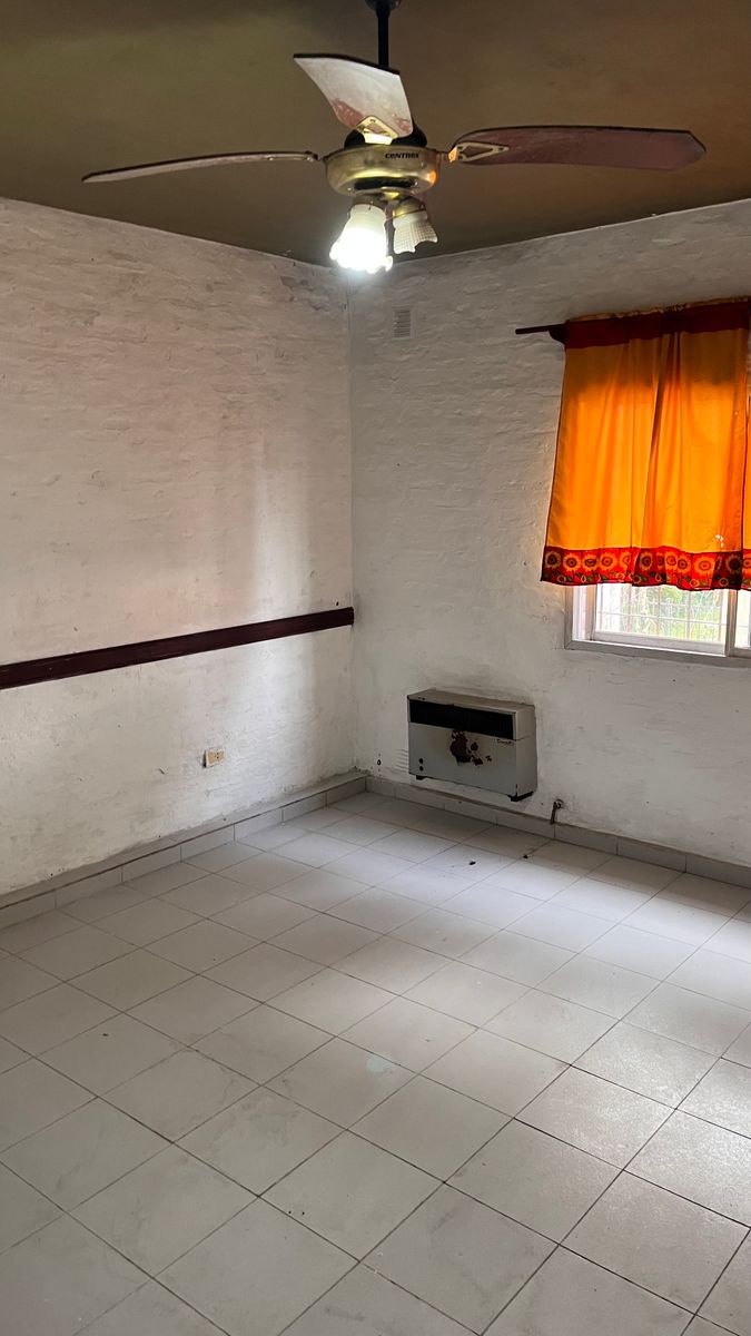 DEPARTAMENTO 2 AMBIENTES EN 1º PISO - 11