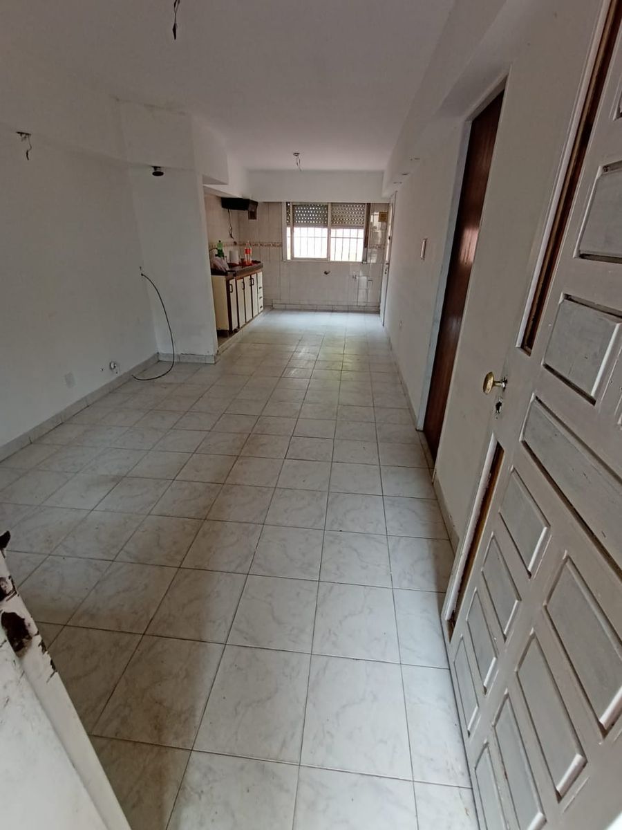 Casa con depto a reciclar - 4