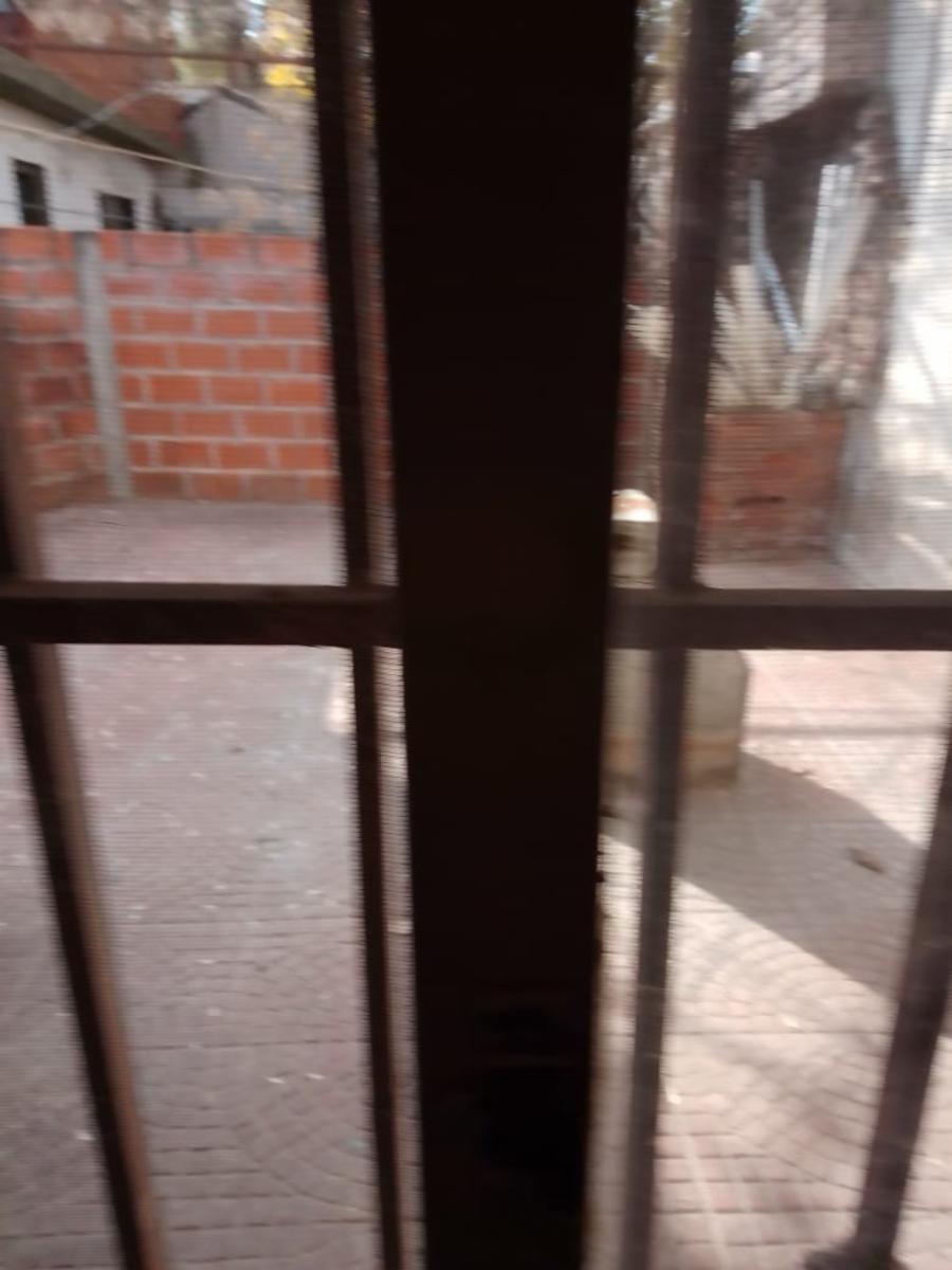 Casa con depto a reciclar - 11