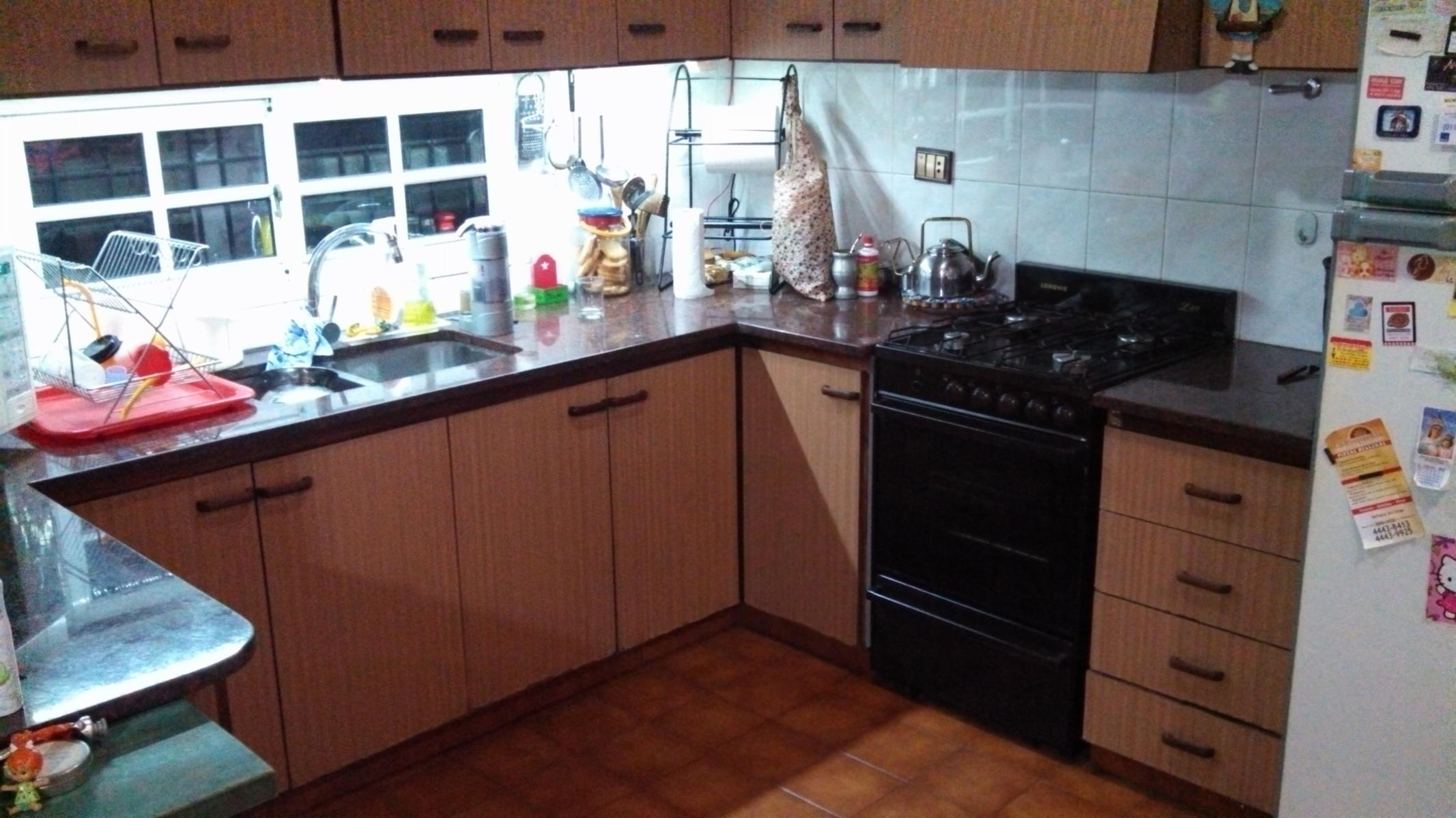 Casa en San Justo, con Garage Varios Autos, Pileta y Parrilla — foto 7