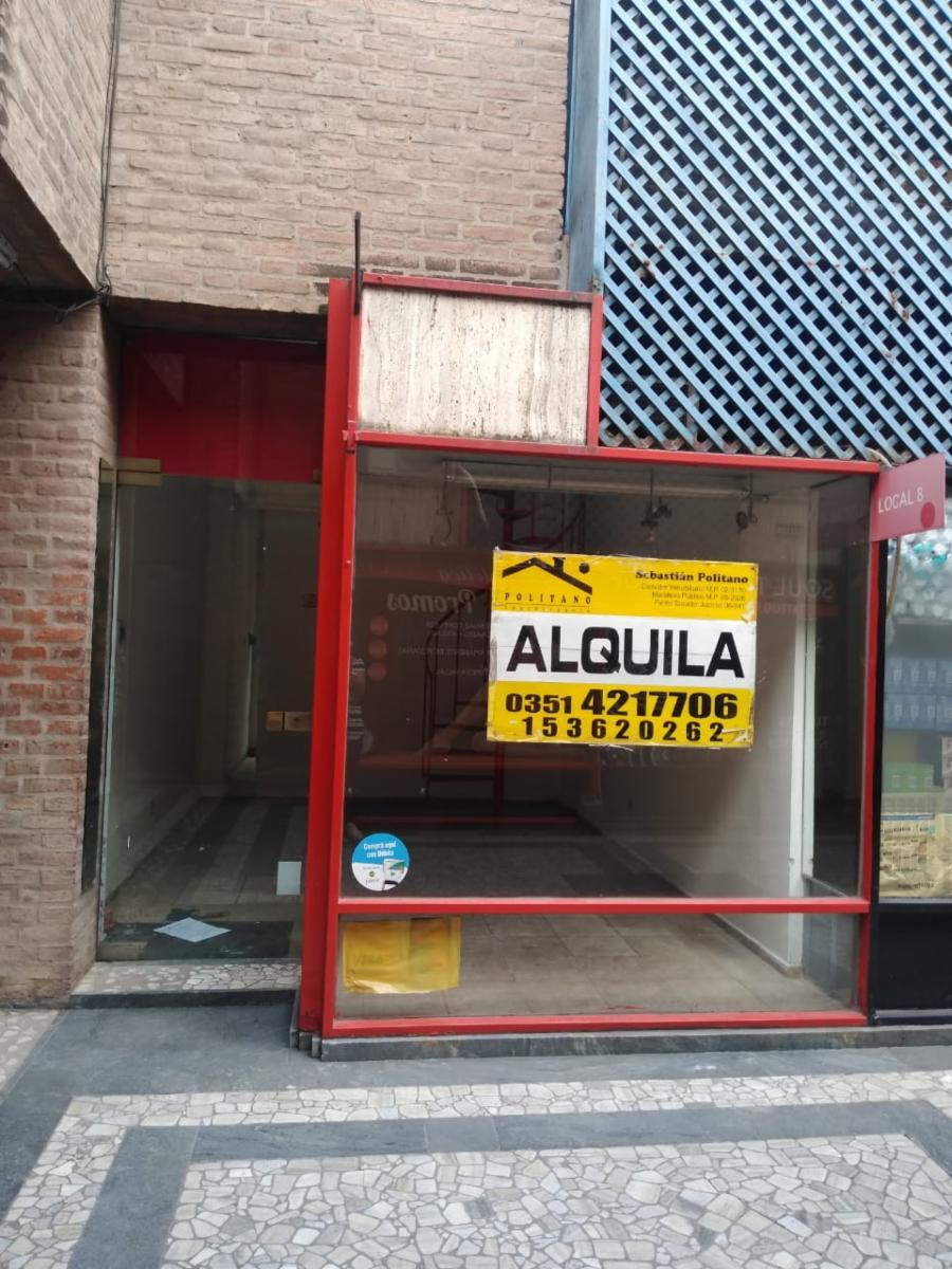 Alquilo local comercial en pleno centro - 1