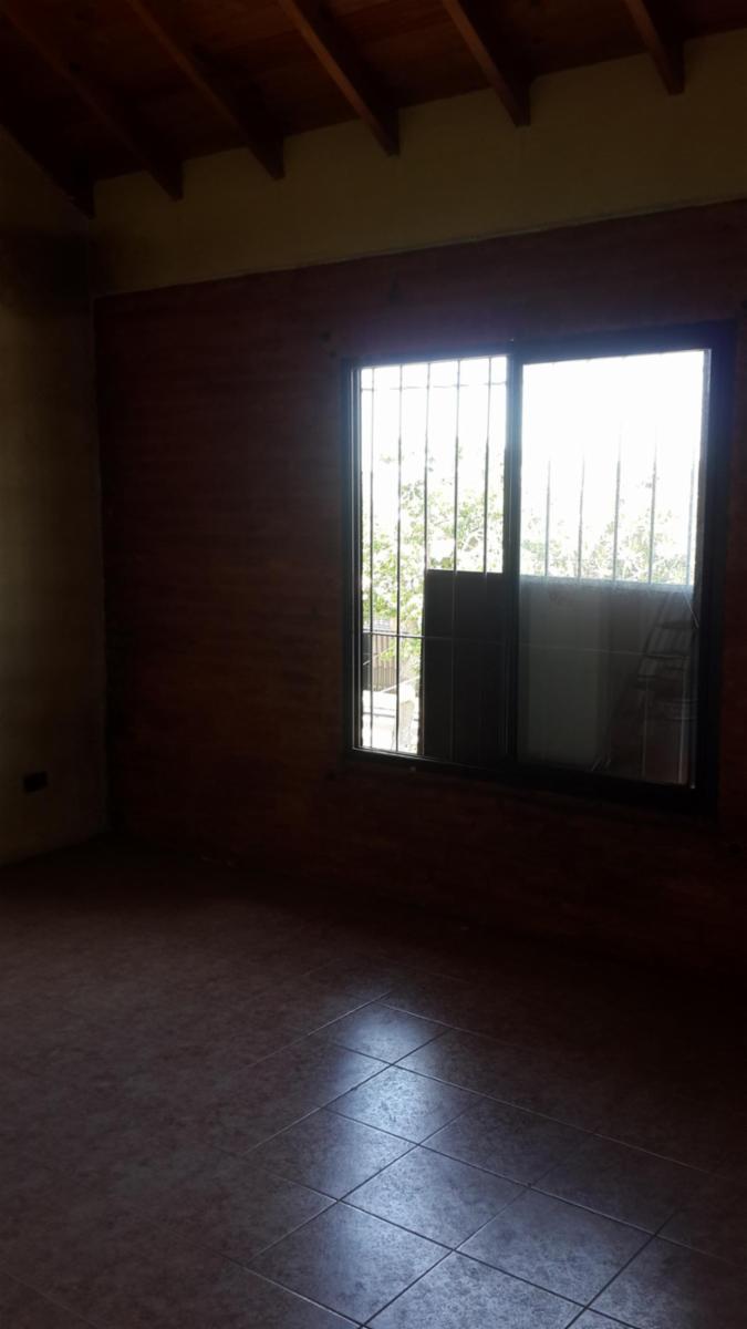 CASA EN DOS PLANTAS, APTA CREDITO. VENTA DIRECTA — foto 6
