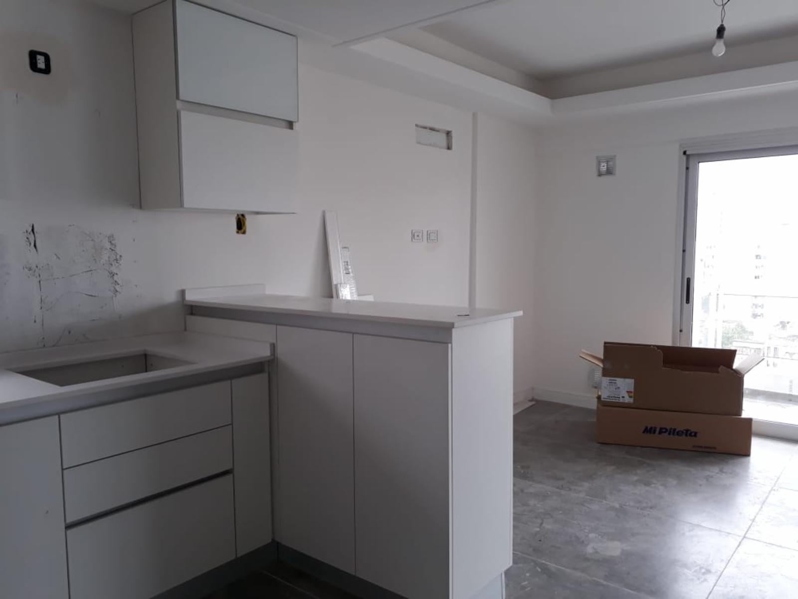 3 AMB. A ESTRENAR en edificio de Categoría, con cochera fija en Lanusita. — foto 2