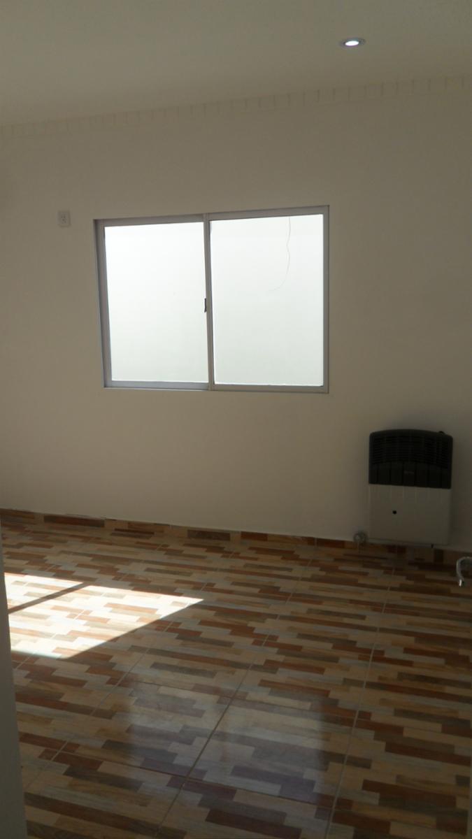 P.H. DE 3 AMB AL FRENTE CON COCHERA. RECICLADO A NUEVO. LANUS O. APTO CREDITO — foto 2