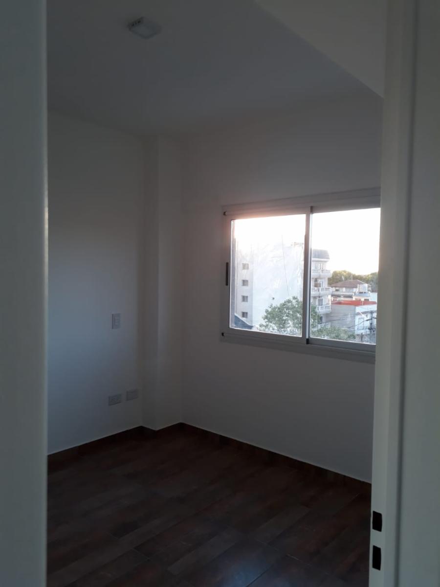 FINANCIACION CON ENTREGA INMEDIATA. Unidades de 2 amb., Lanús ctro. Con excelentes detalles de terminación. Terraza y parrilla. Cocheras optativas. — foto 12