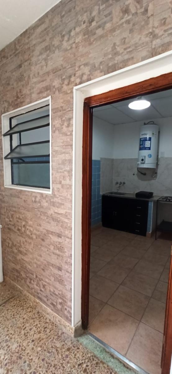 ALQUILER P.H. 3 AMBIENTES CON COCHERA - 2