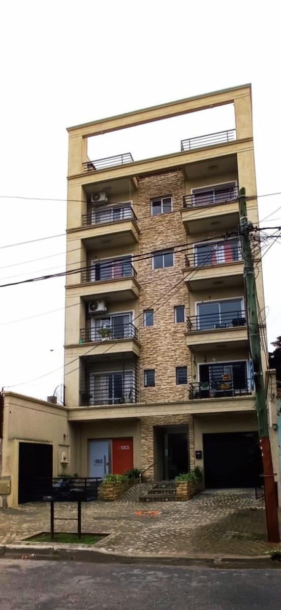 DEPARTAMENTO 2 AMB. CON DOS COCHERAS, ESCUCHA OFERTAS