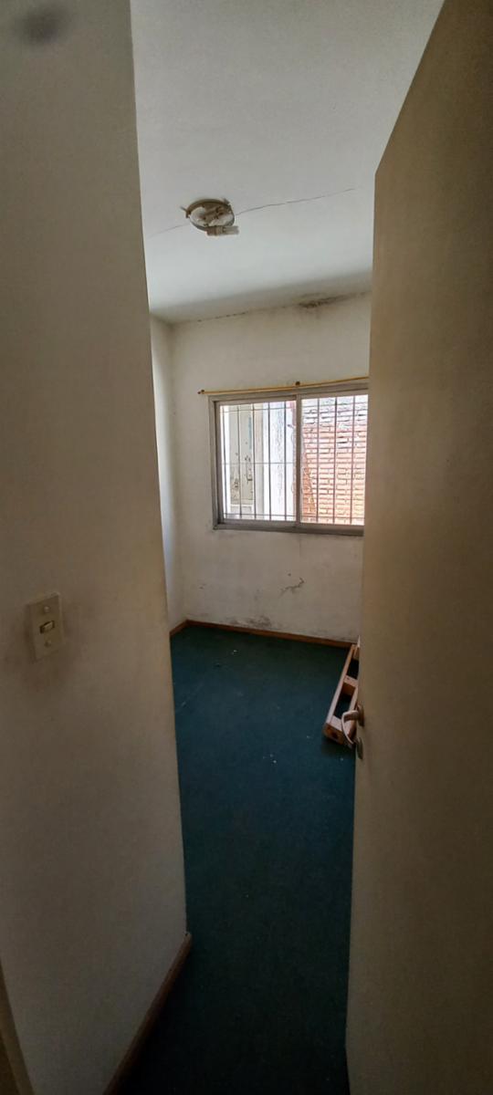 SUPER OPORTUNIDAD VENTA P.H. AL FRENTE 3 AMB. CON COCHERA Y PATIO. MUY BUENA UBICACION. LANUS O. — foto 10