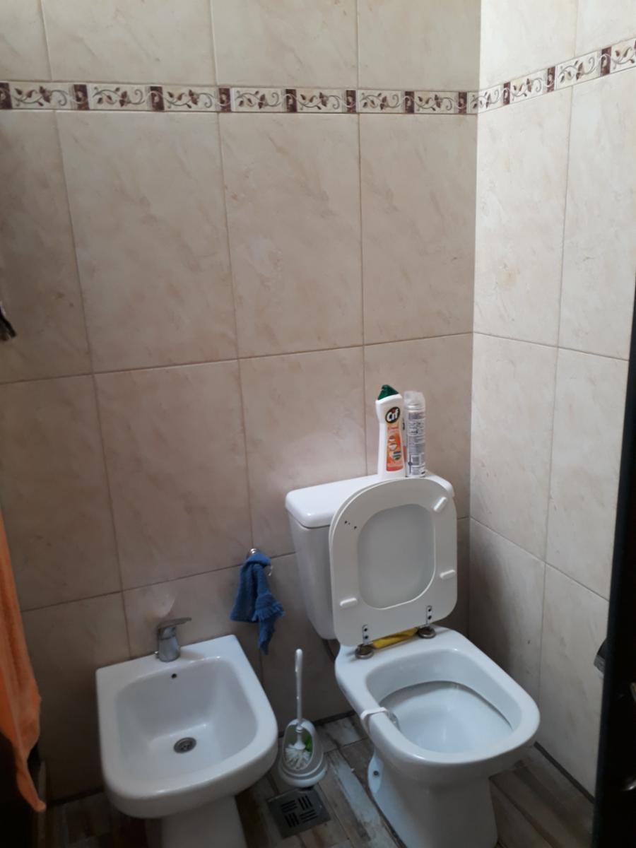 Excelente CASA 5 amb. A la venta en LANUS O. A 400 MTS. de Av. H. Yrigoyen. — foto 9