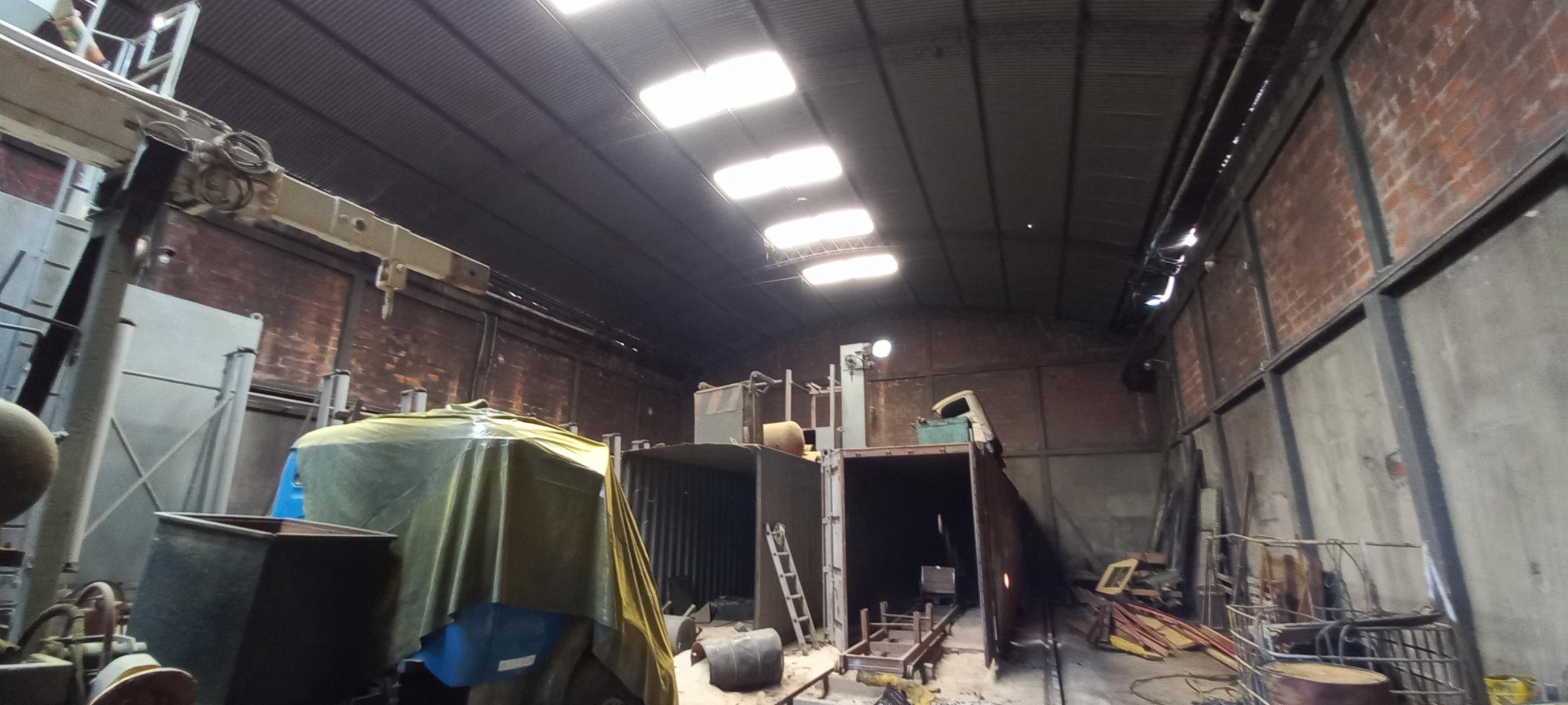 VENTA NAVE INDUSTRIAL DE 17 X 50 MTRS SOBRE AV. NICOLAS AVELLANEDA, — foto 3