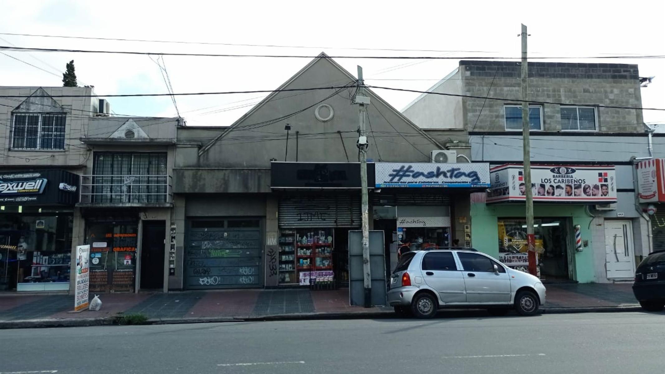 Dos Locales + 18 Cocheras, Ideal Inversor O Construccion Edificio Lote 440m2