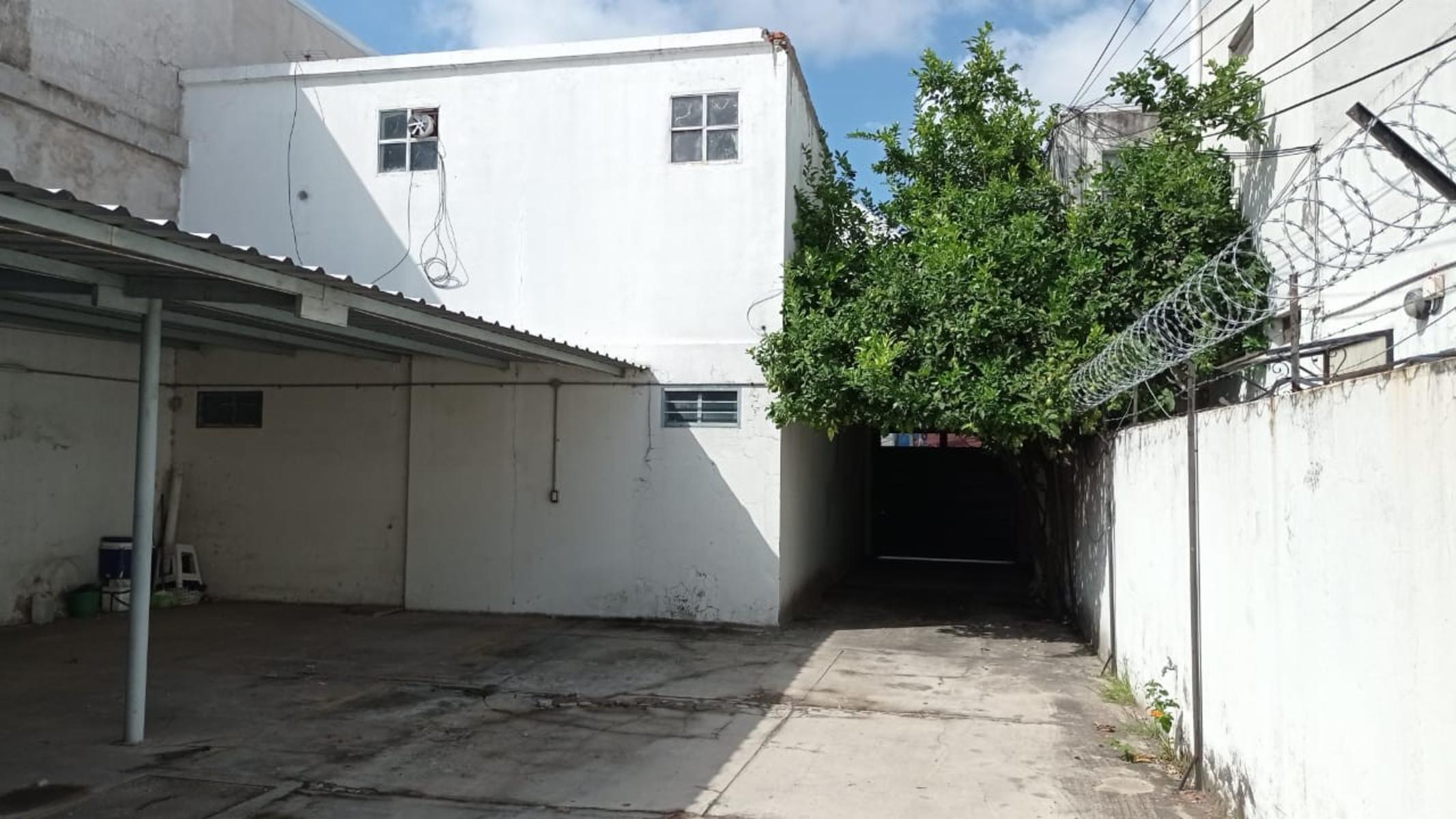 Dos Locales + 18 Cocheras, Ideal Inversor O Construccion Edificio Lote 440m2 — foto 4