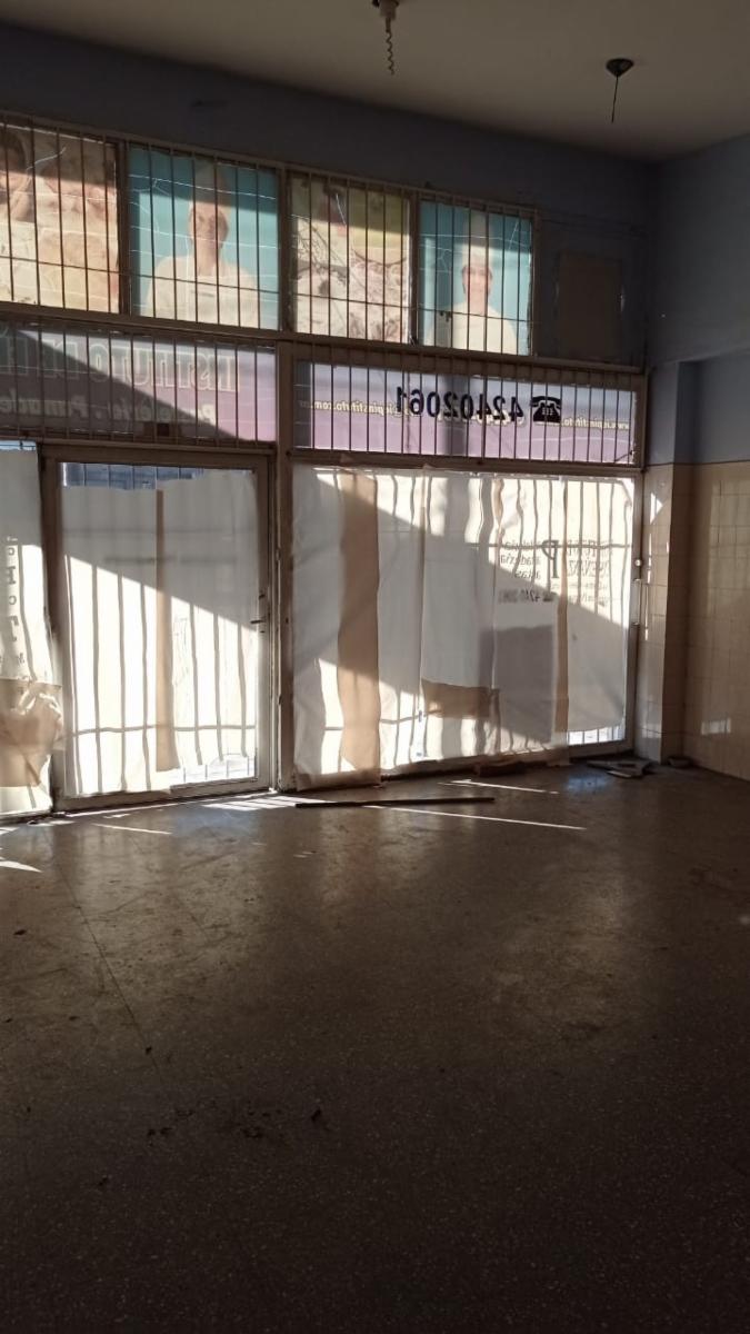LOCAL COMERCIAL MUY BUENA UBICACION — foto 3