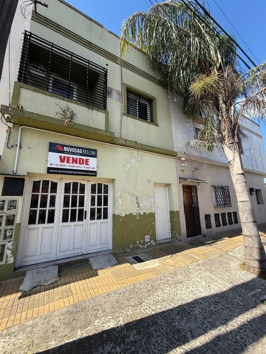 Casa PH de 3 amb. en 2 plantas con 2 baños y terraza. V. Alsina. LANUSO.EN VENTA. APTO CREDITO