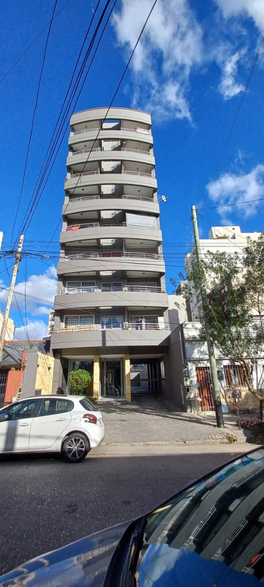 3 AMB. EN VENTA C/COCHERA Y BAULERA DOBLE EN LANUS CTRO. 2 BAÑOS.BALCON AL FTE. APTO CREDITO. — foto 4